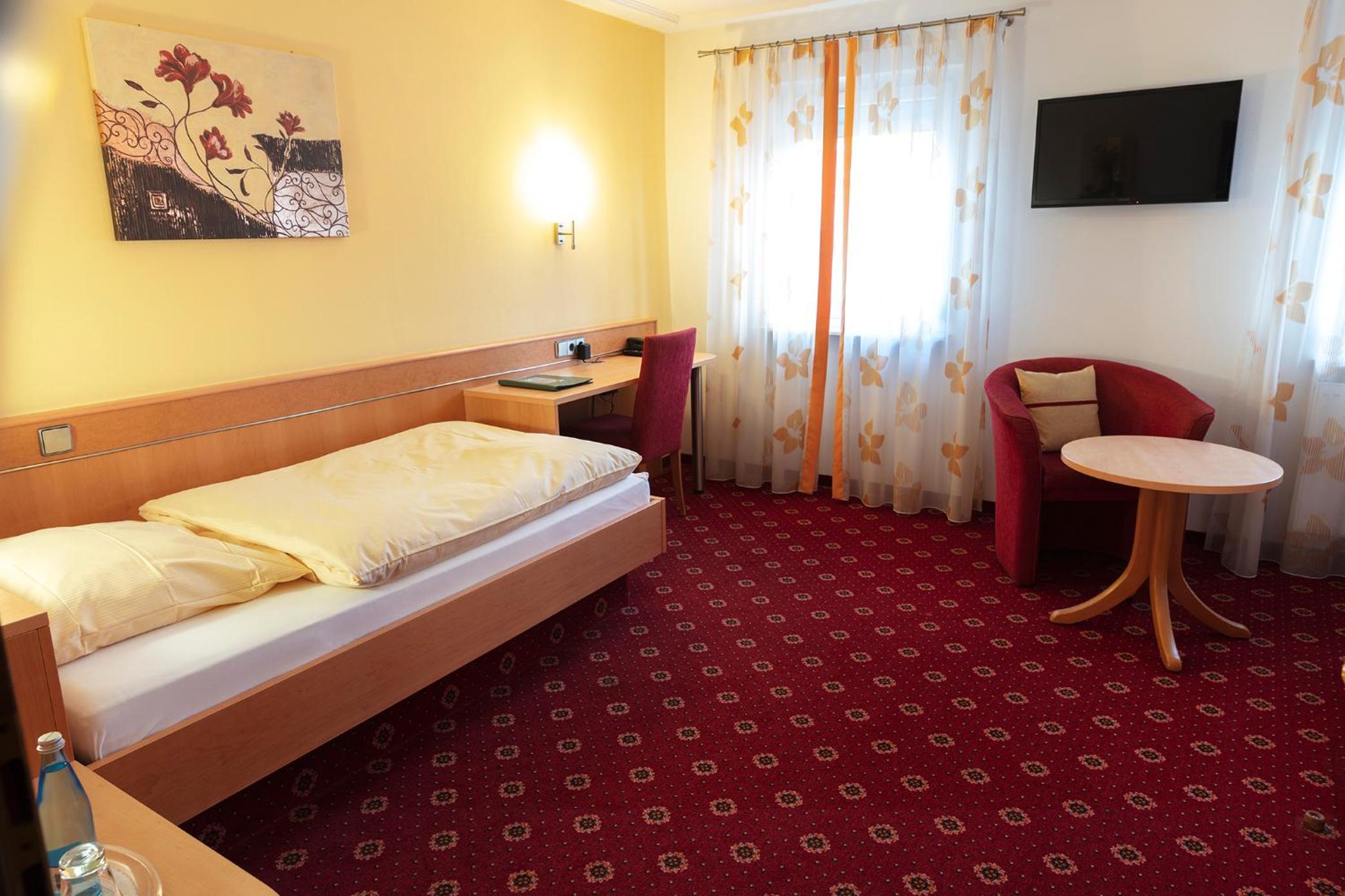 Single Room photo 2