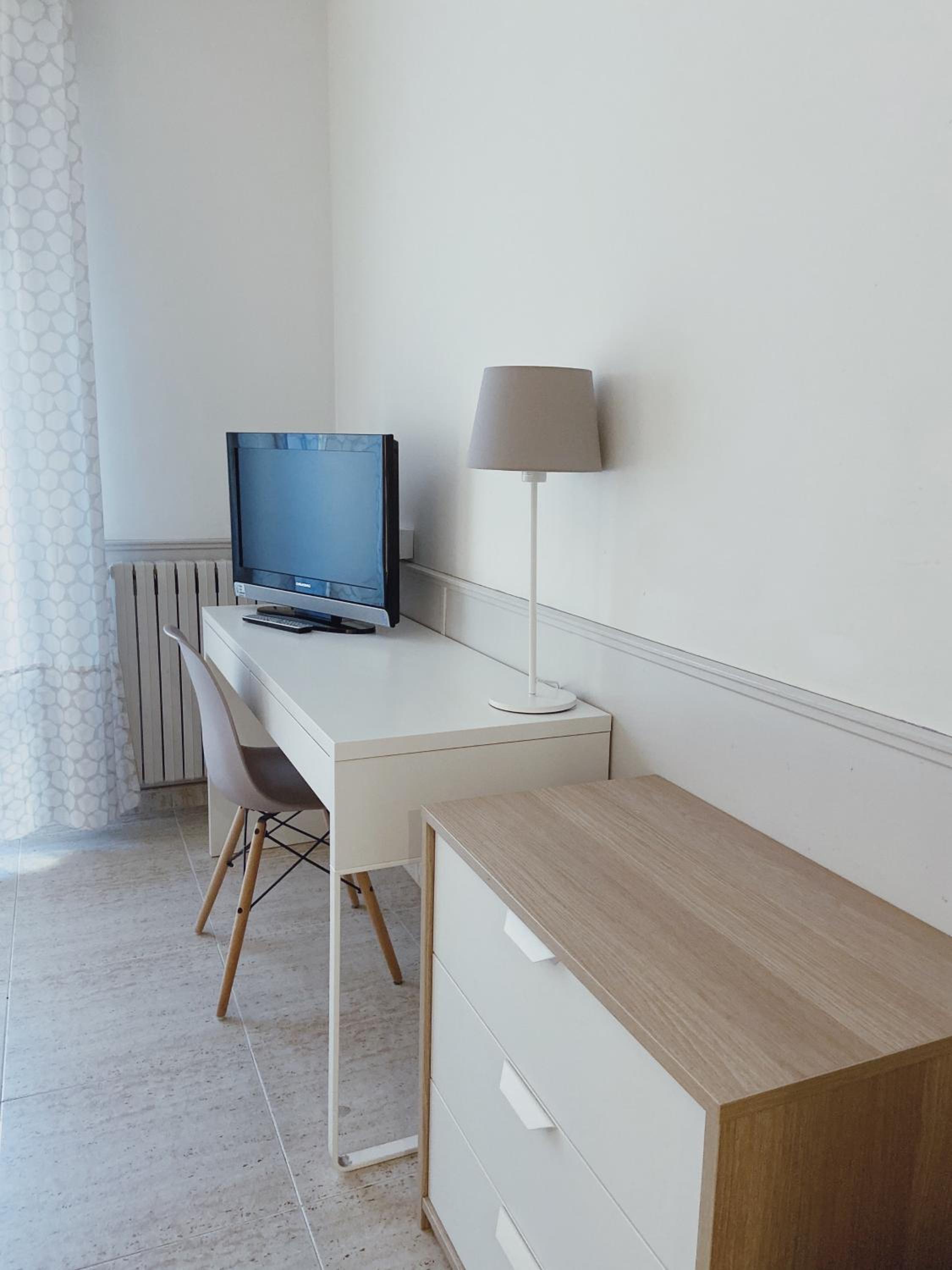 Double or Twin Room - Photo 3