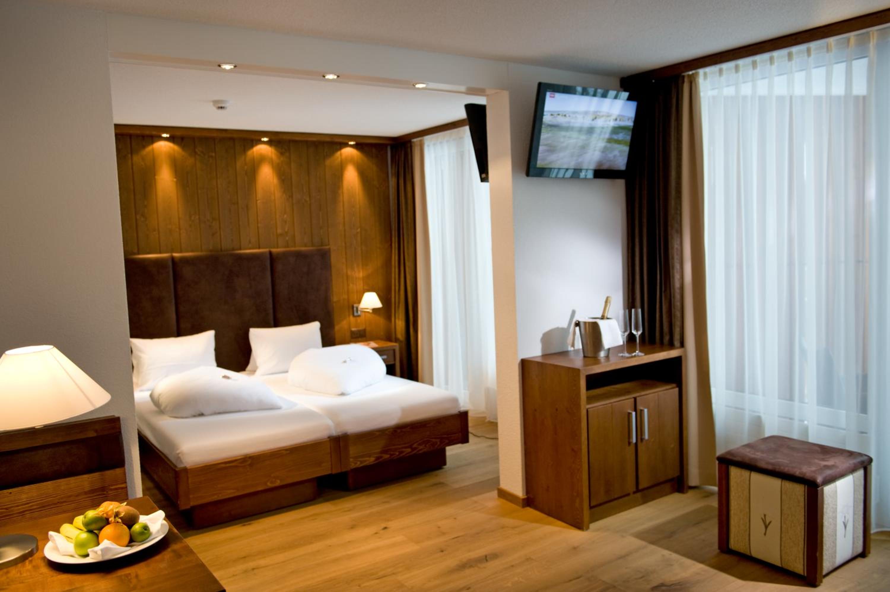 Superior Suite - Photo 3