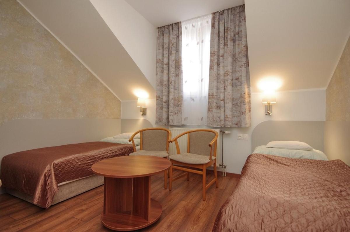 Double or Twin Room photo 1