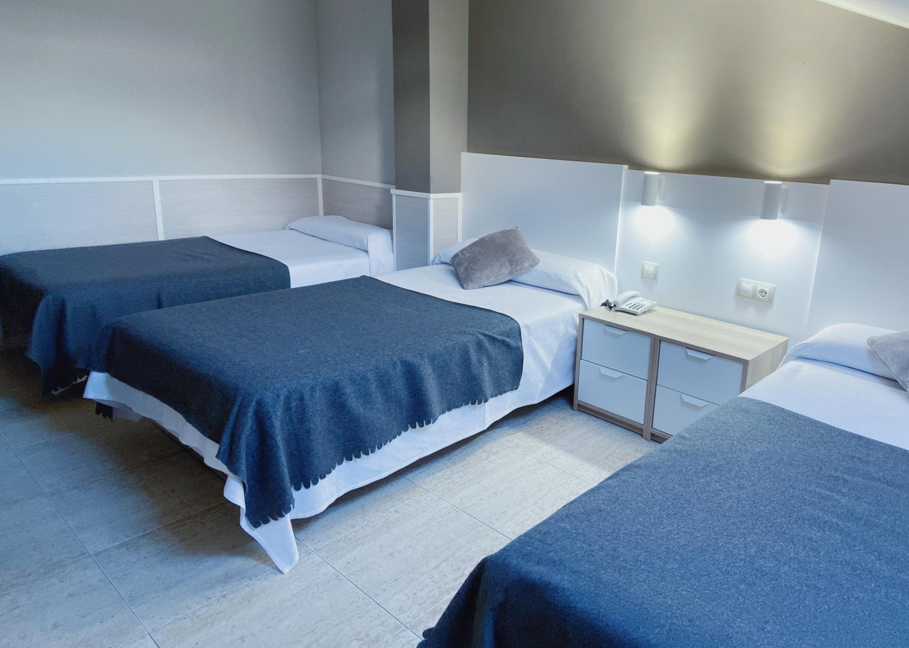 Triple Room - Photo 5
