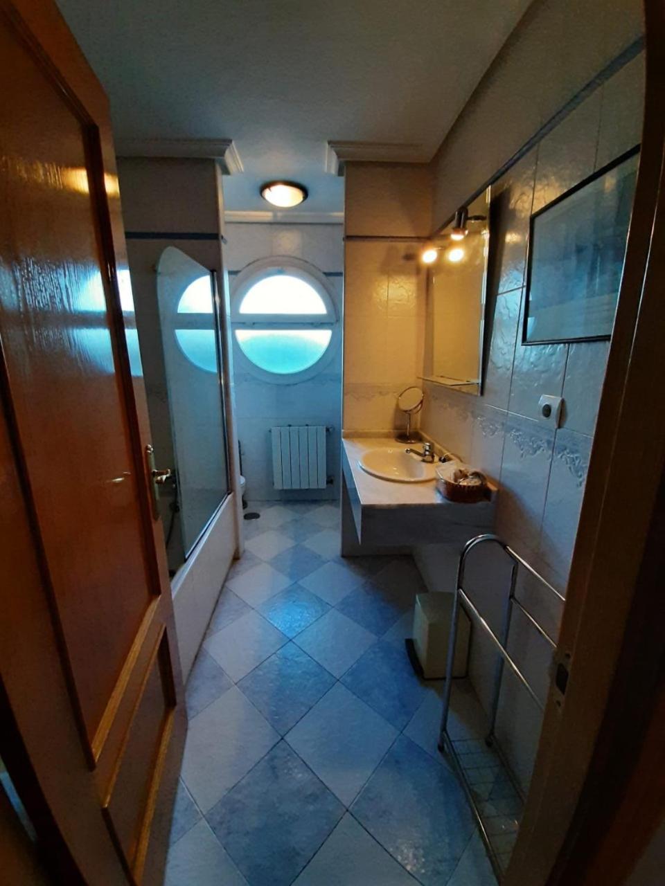 Triple Room with Private Bathroom - Photo 4