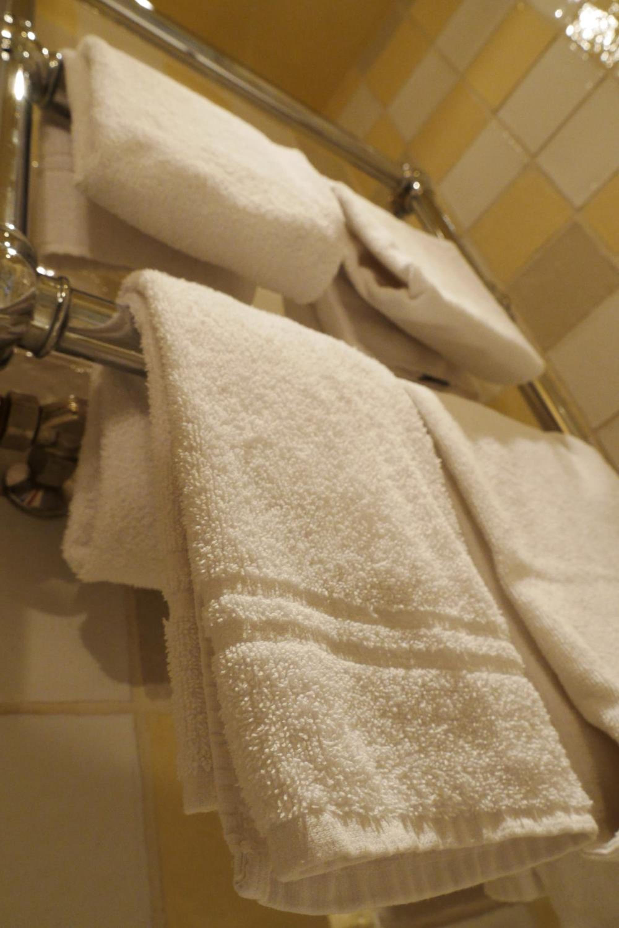 Deluxe Twin Room - Photo 7