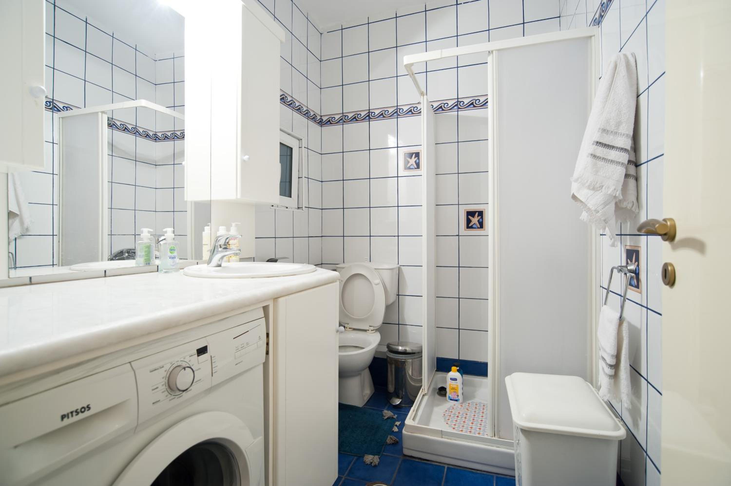 One-Bedroom House photo 2