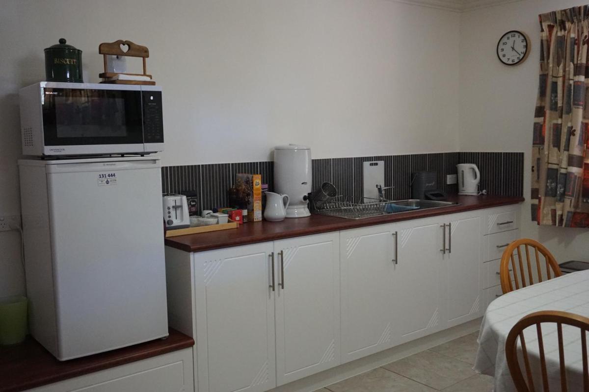 Double or Twin Room with Balcony - Tree Top photo 3