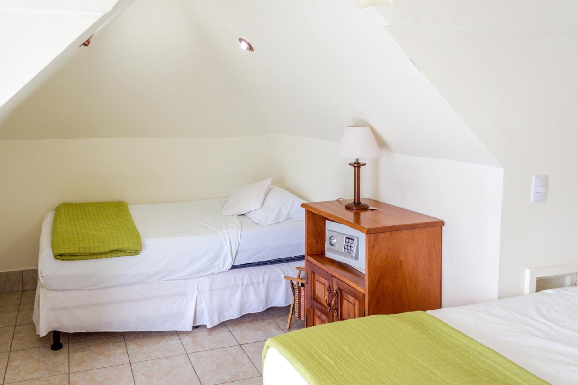 Twin Room with Terrace photo 2