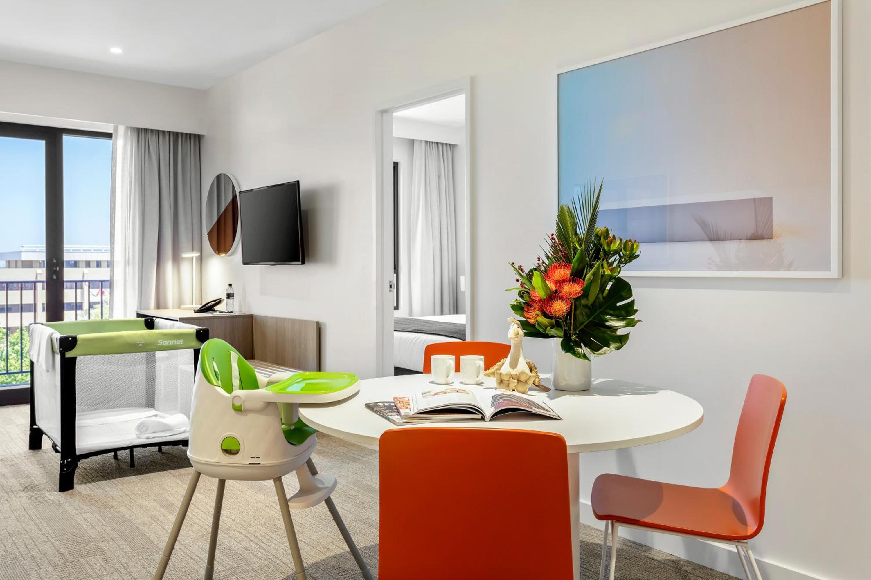 Superior Two-Bedroom Apartment thumbnail 6