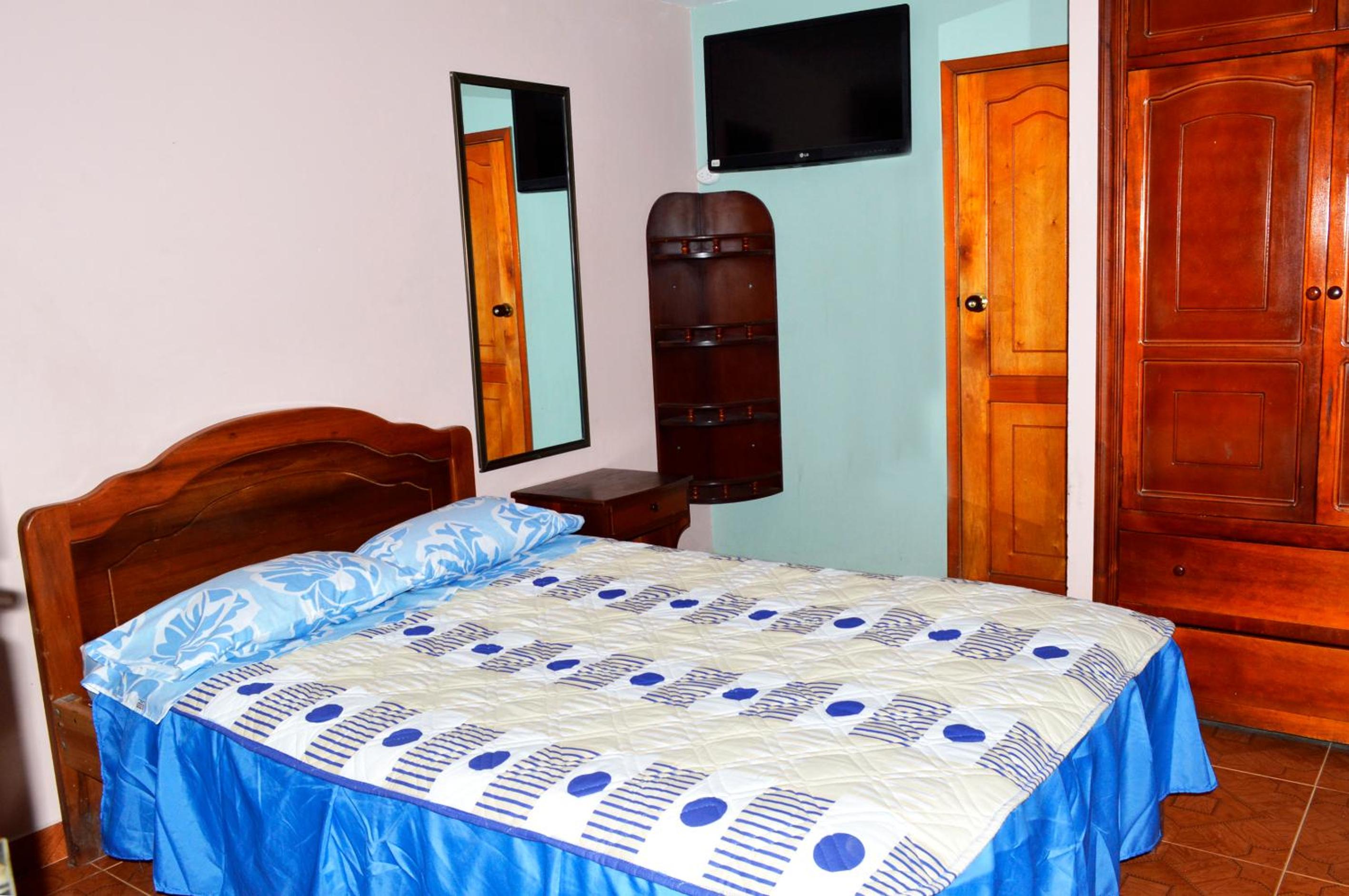 Double Room with Private Bathroom photo 2