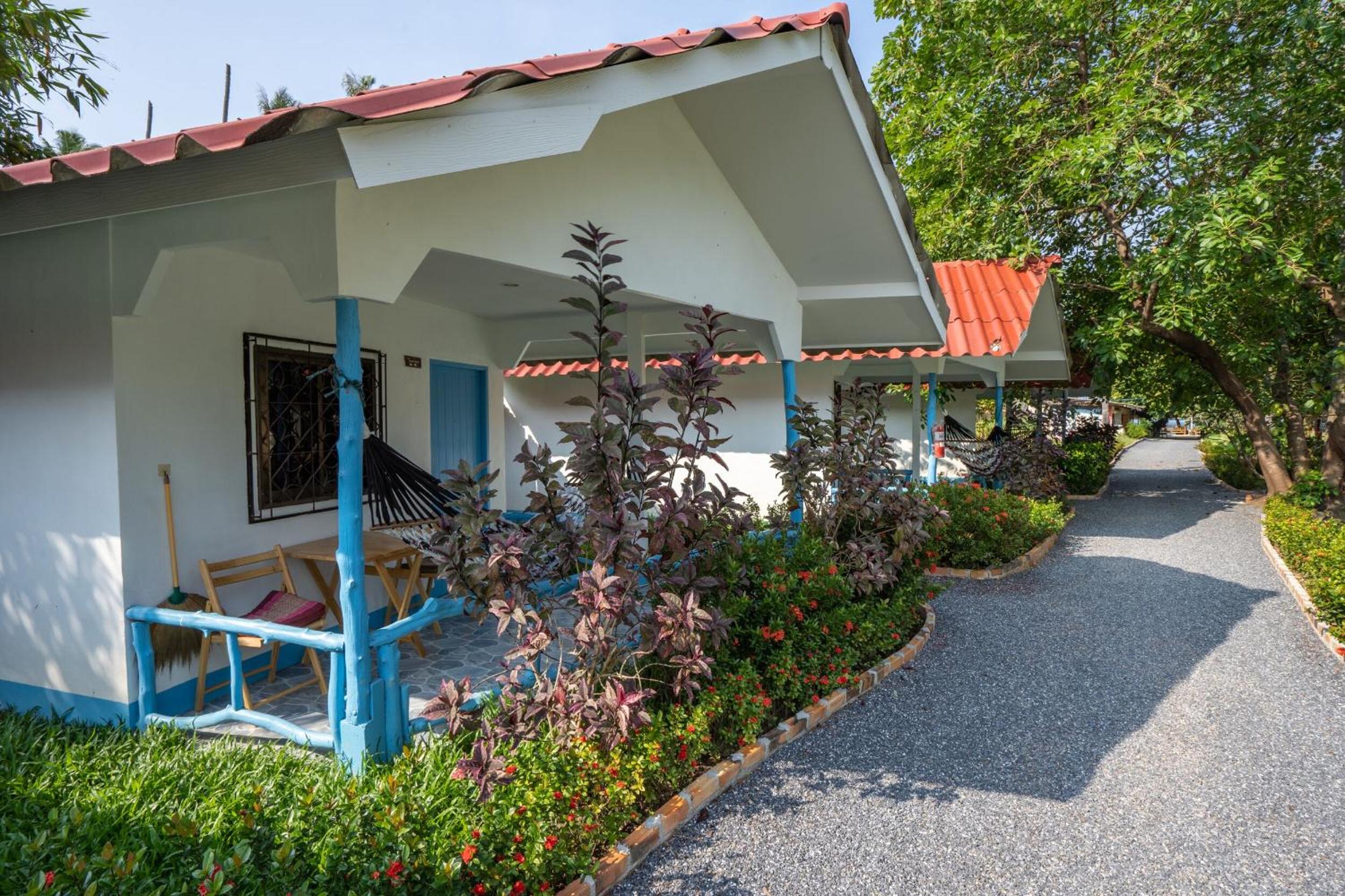 Superior Bungalow - Photo 14