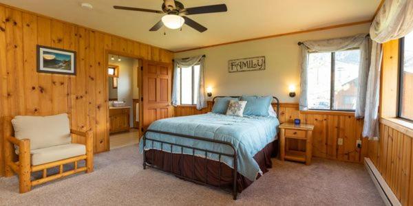 Queen Room