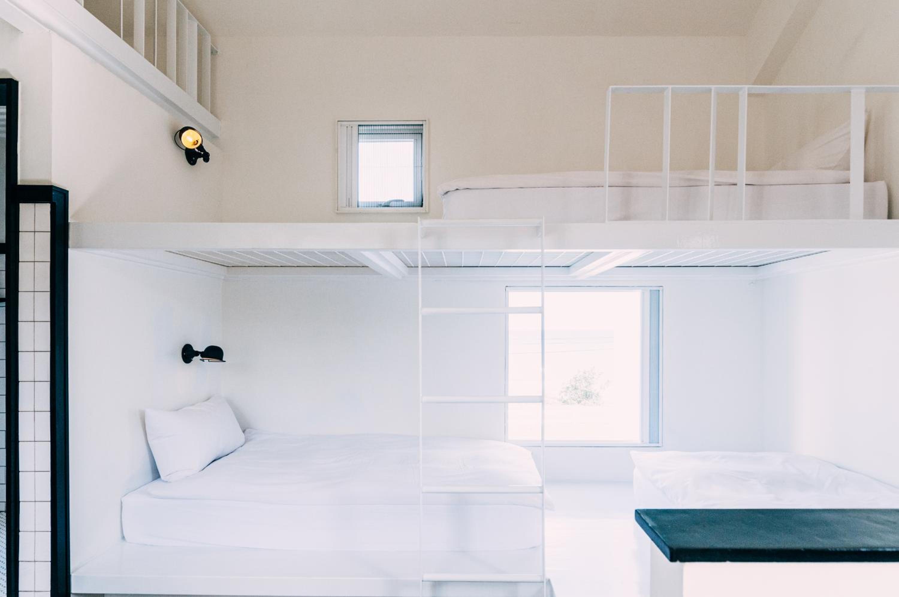 Standard Quadruple Room - Photo 9
