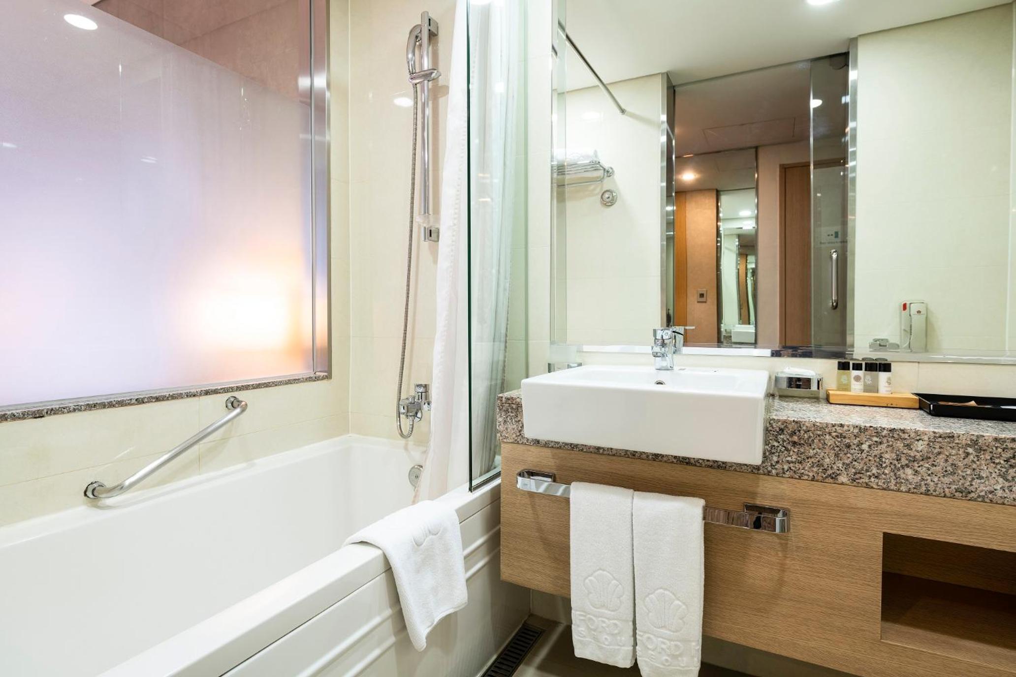 Standard Double Room - Photo 4