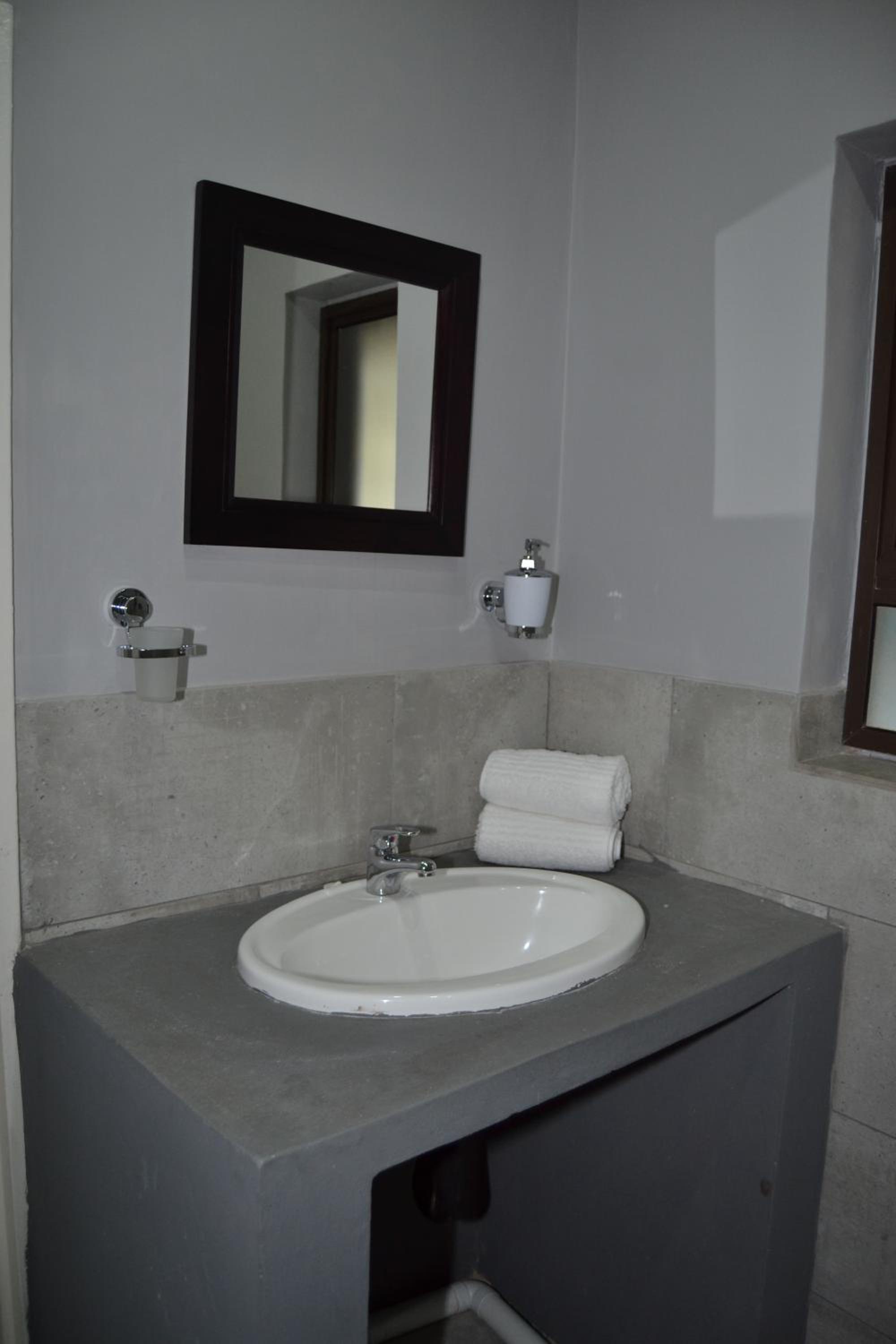 Apartment - Ground Floor photo 2