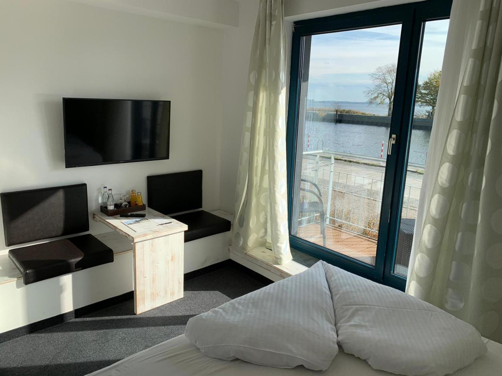 Single Room with Balcony photo 1