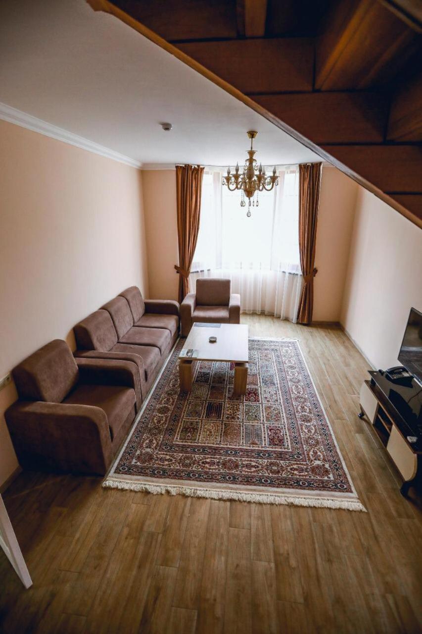Three-Bedroom Villa photo 3