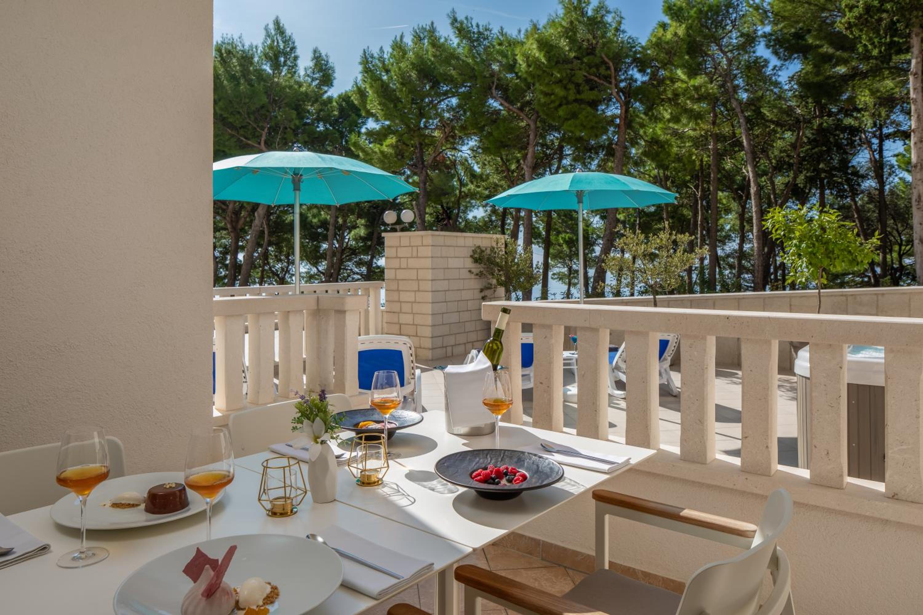 Two- Bedroom Apartment with Terrace and Hot Tub - Ground Floor, photo 6