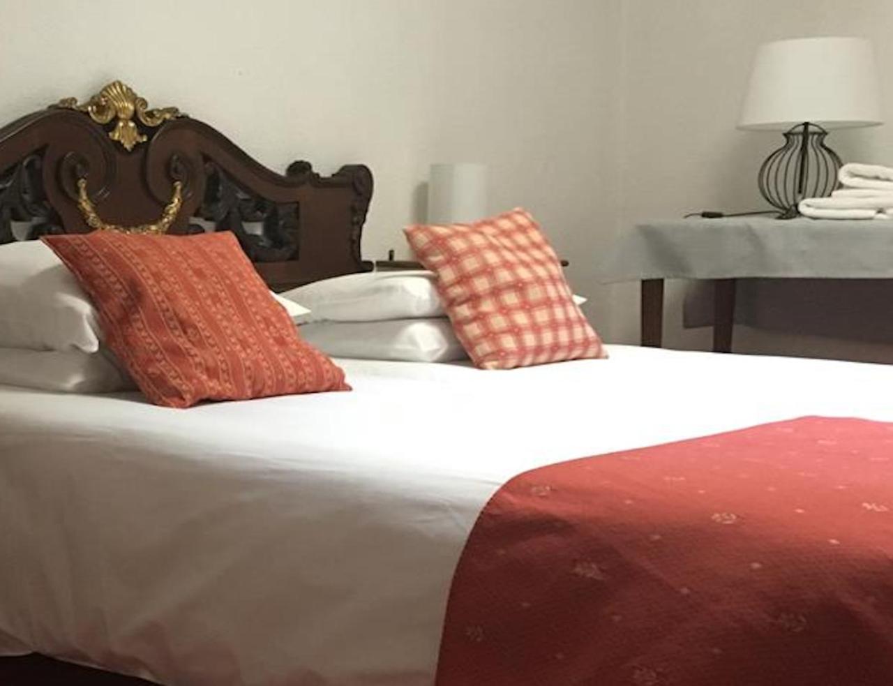 Large Double Room photo 2