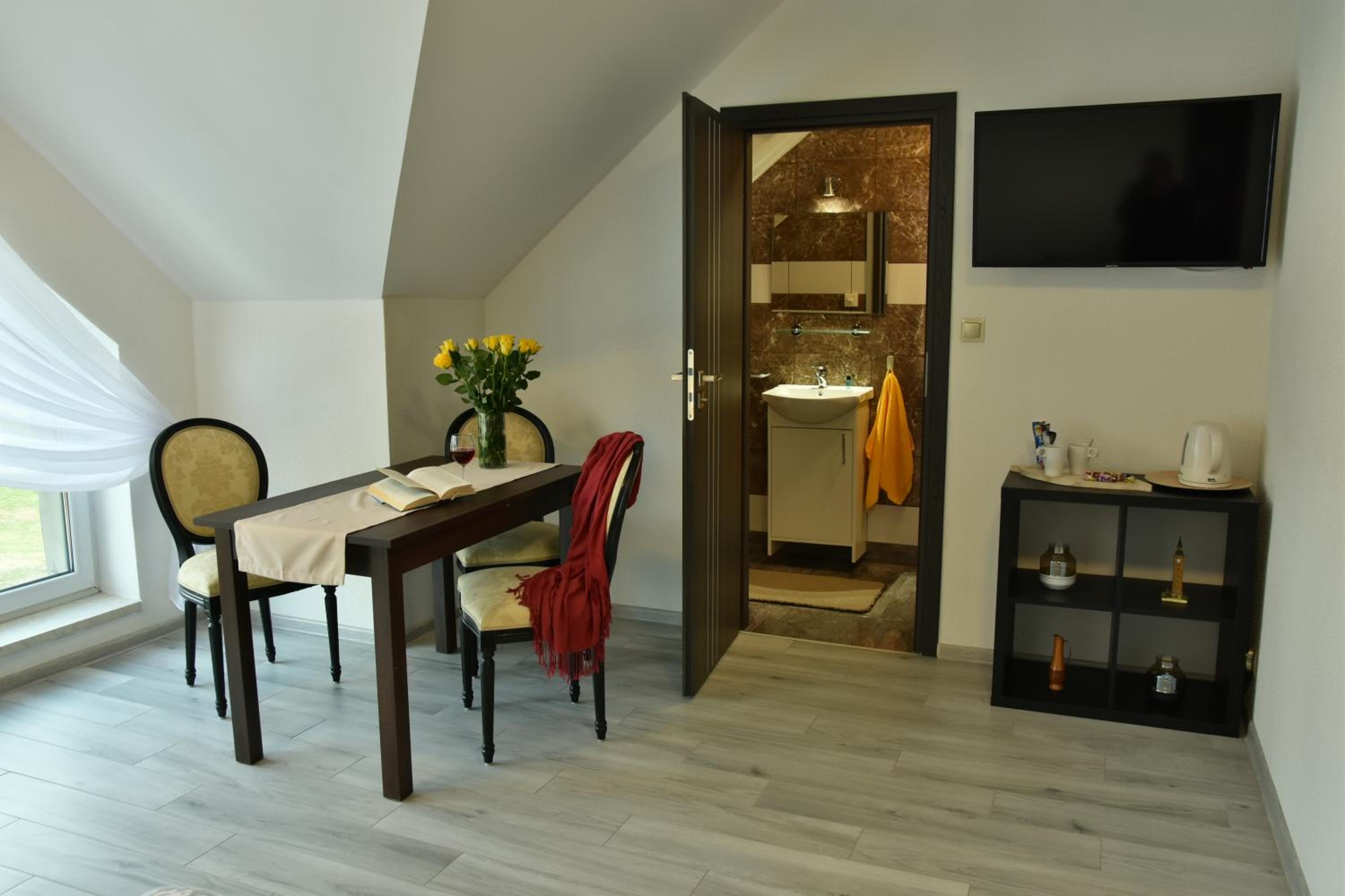 Double Room - Photo 4