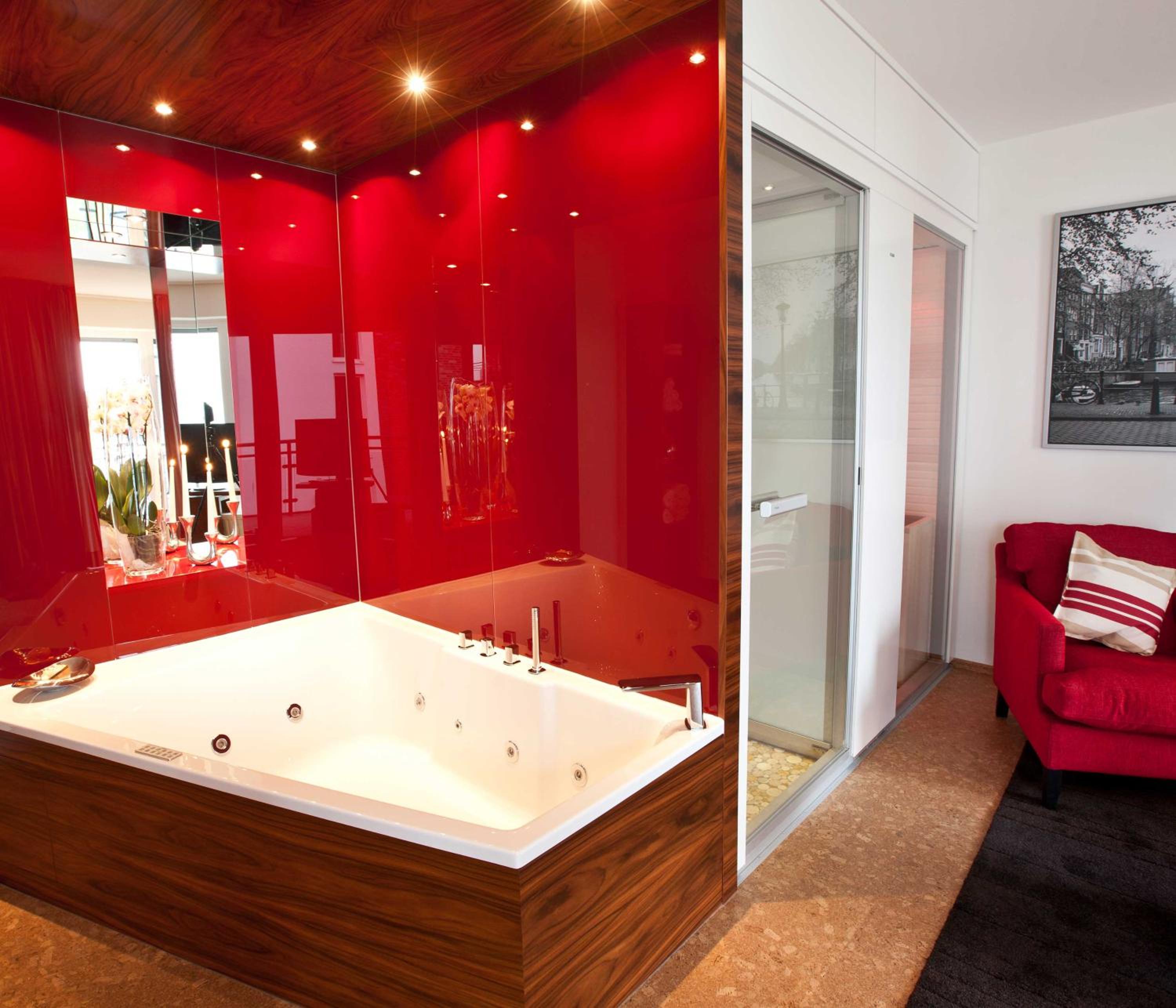 Suite with Whirlpool - Photo 5