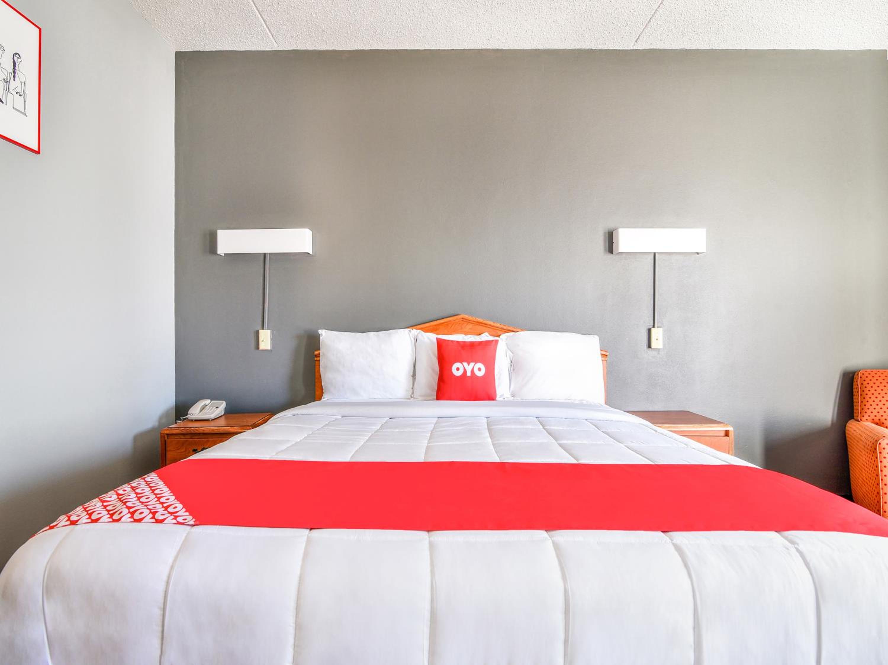 Deluxe King Room photo 1