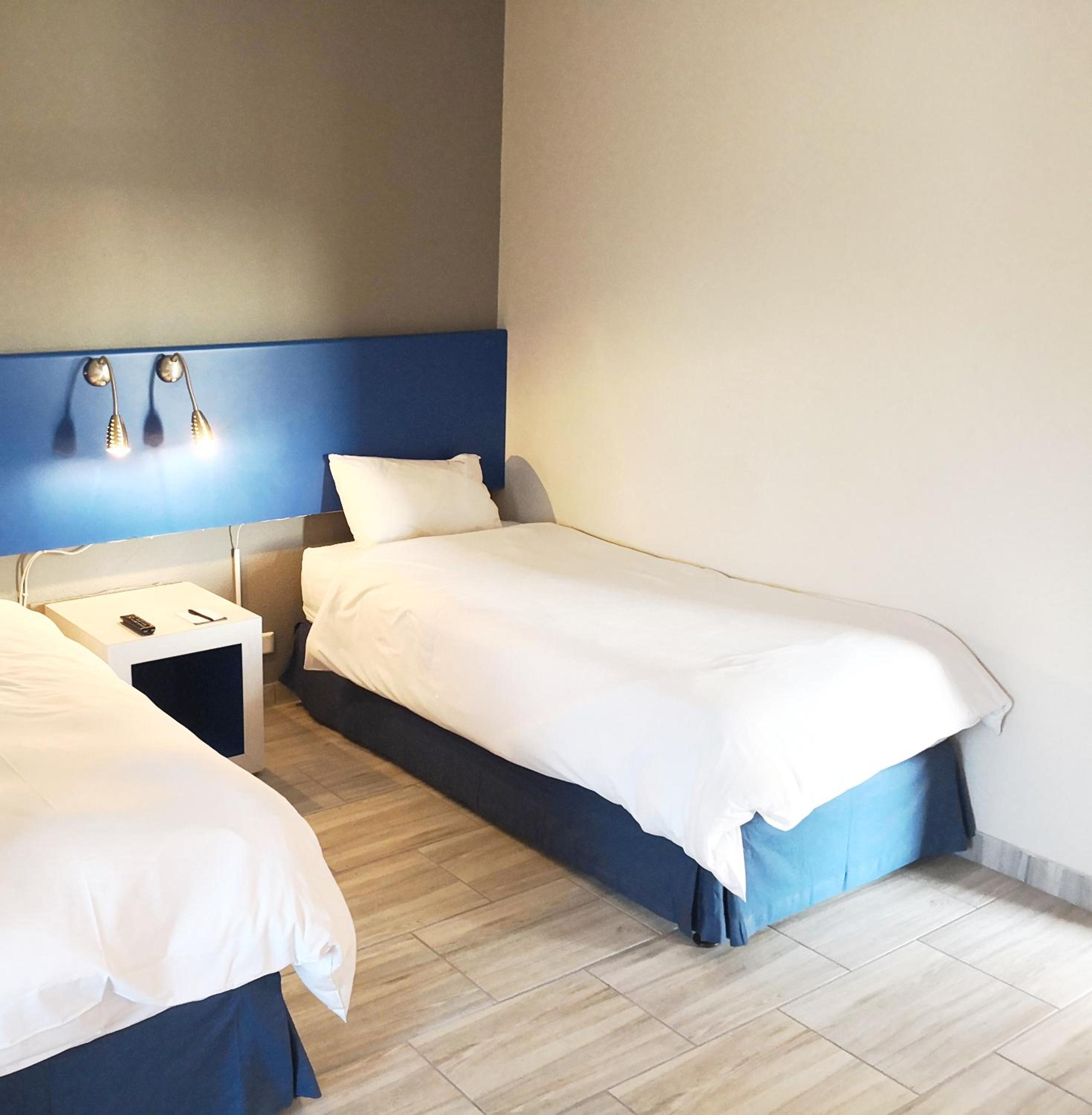 Standard Room with twin beds - Photo 1