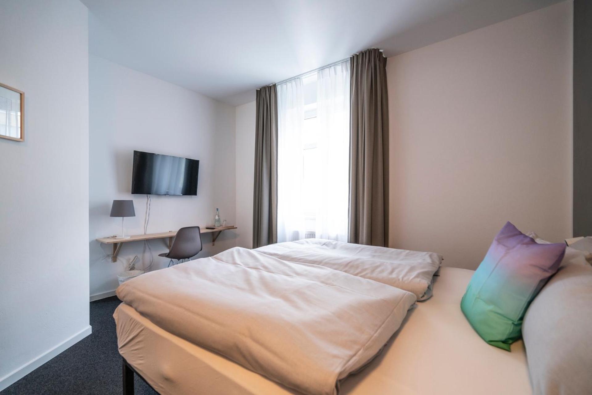 Double Room - Photo 5