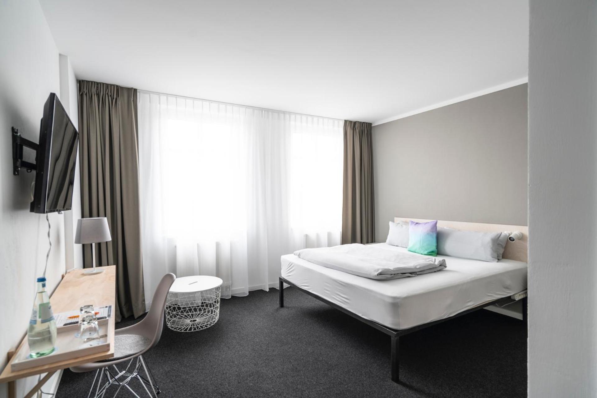 Double Room - Photo 7