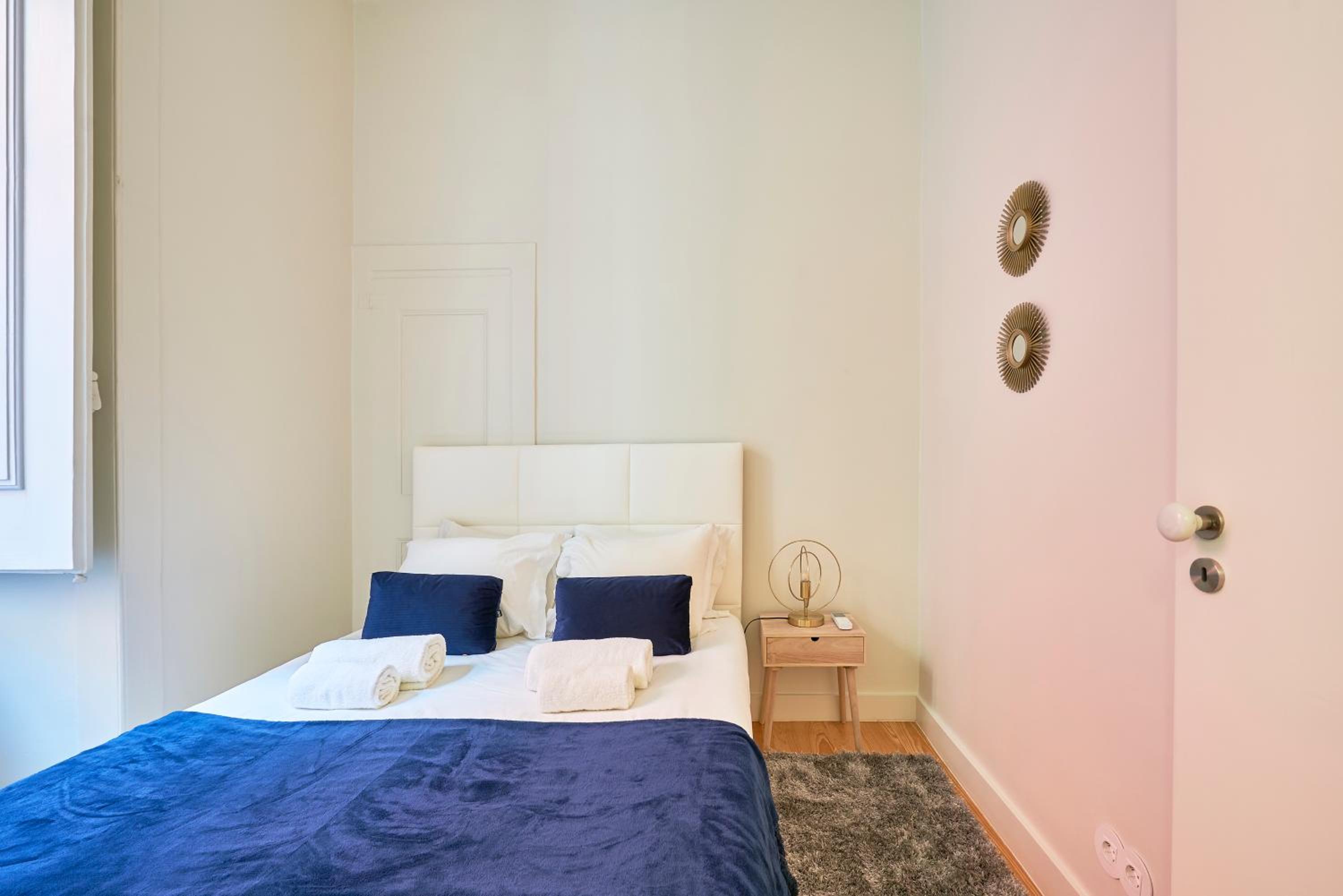 Two-Bedroom Apartment - Photo 25