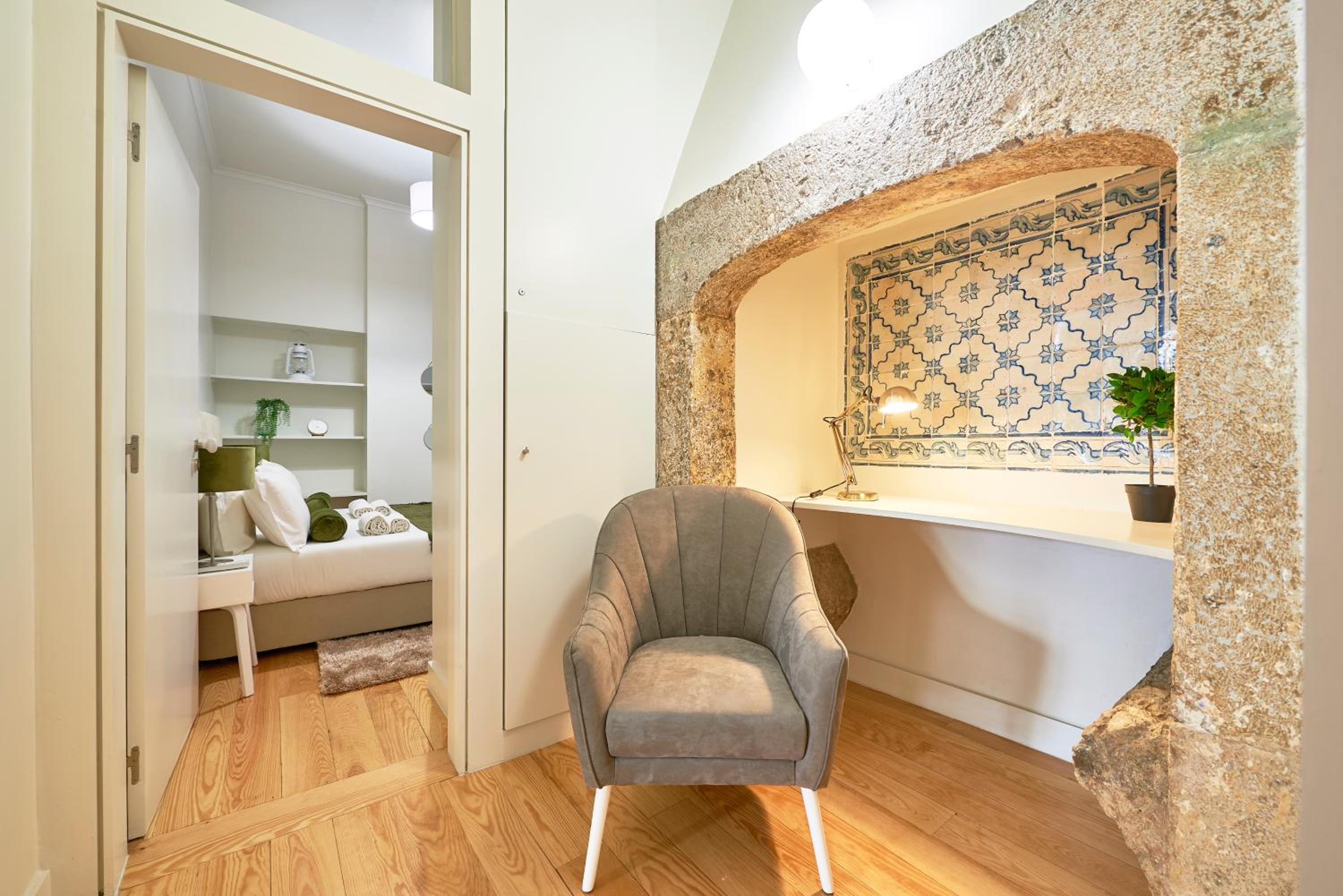 Two-Bedroom Apartment - Photo 21