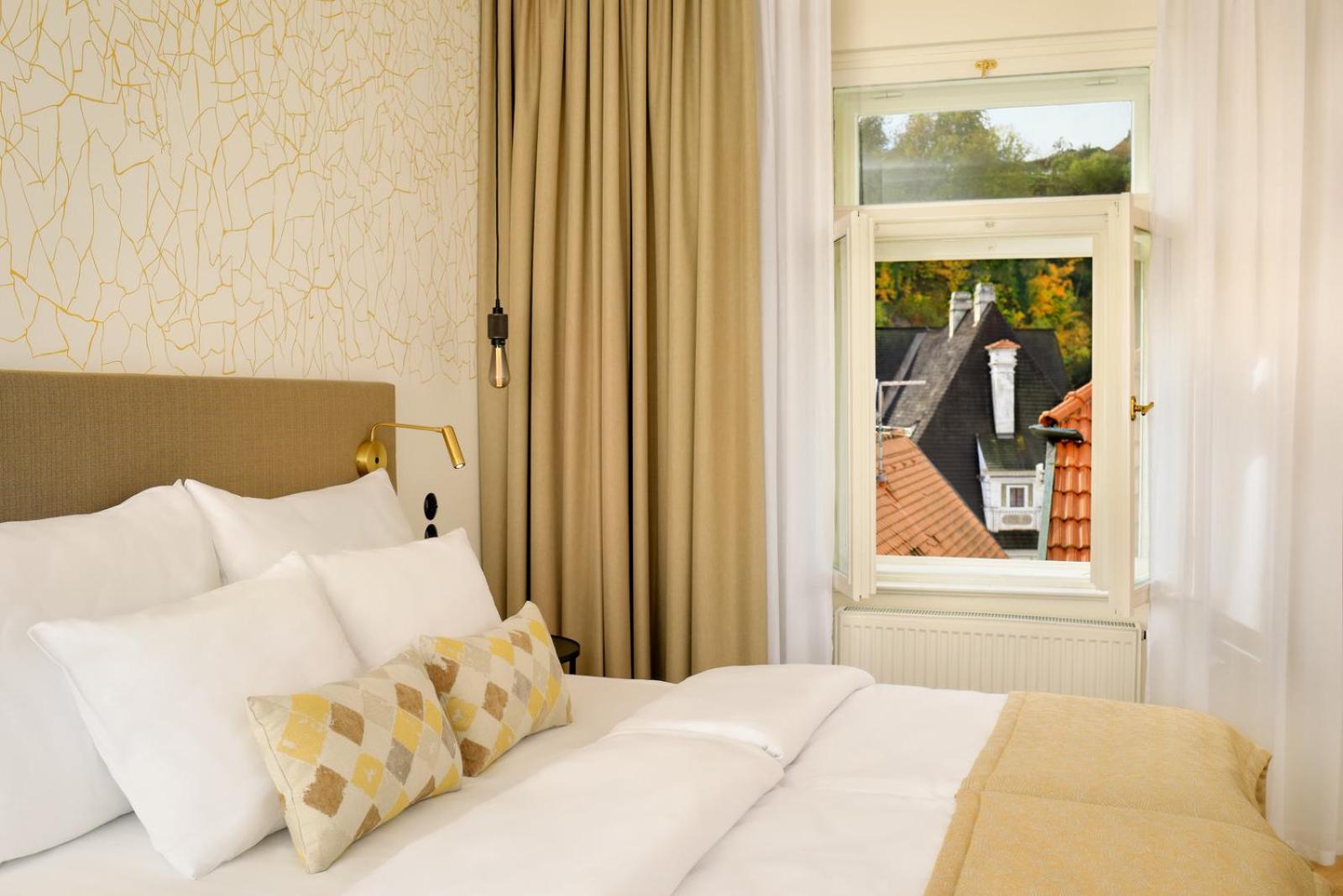 Standard Double or Twin Room - Photo 4