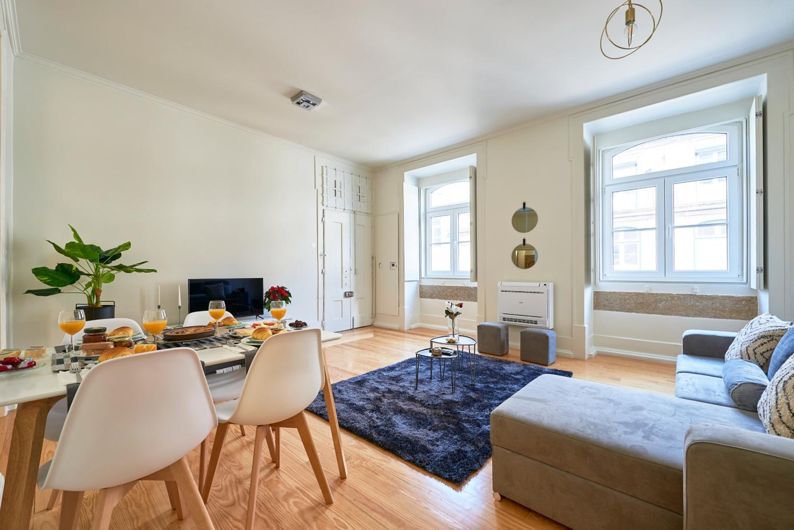 Two-Bedroom Apartment - Photo 4
