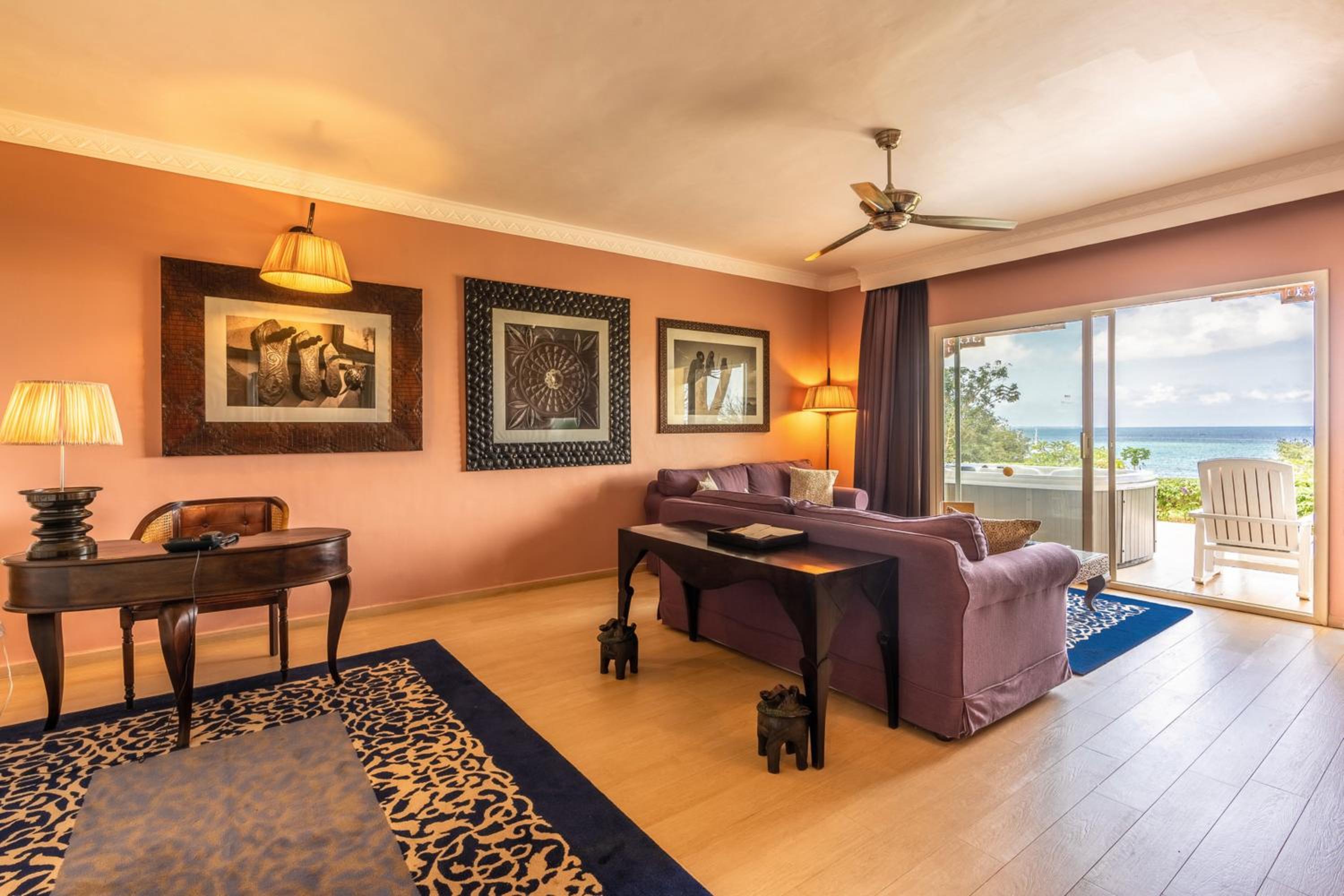 Suite with Spa Bath photo 3