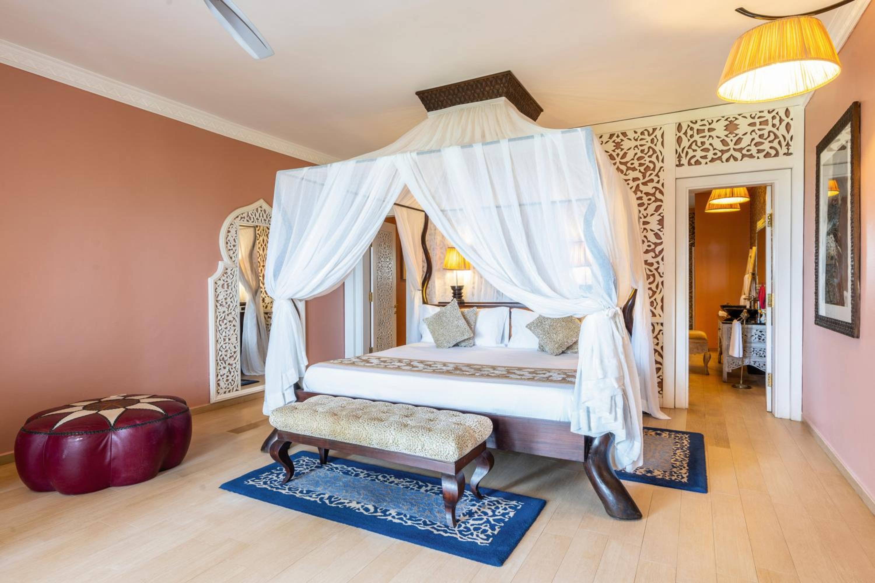 Suite with Spa Bath