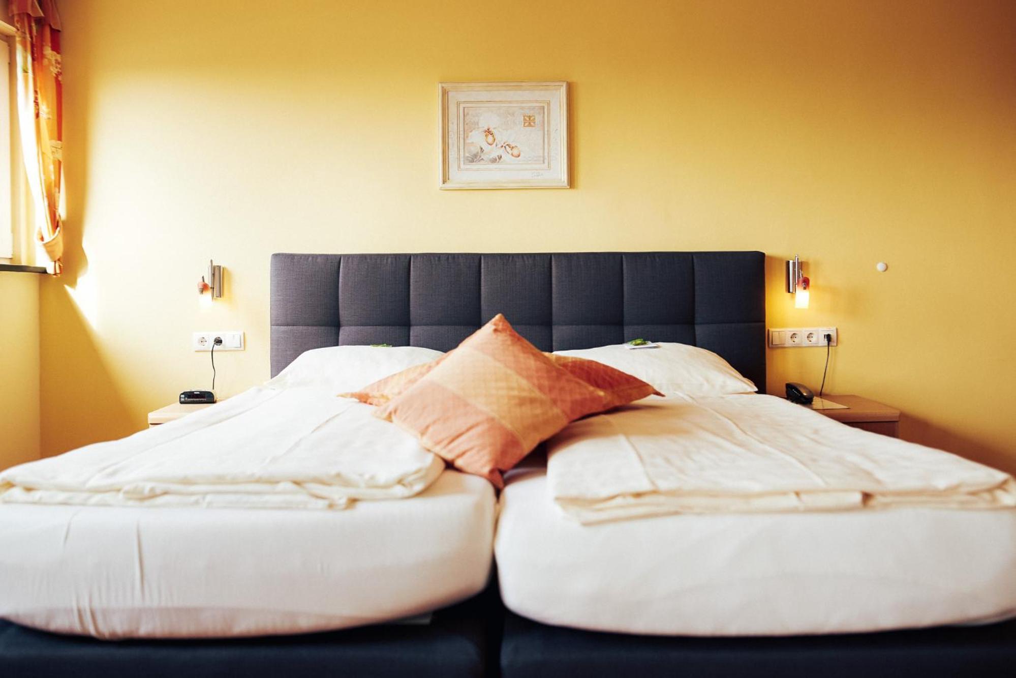 Small Double Room - Photo 4