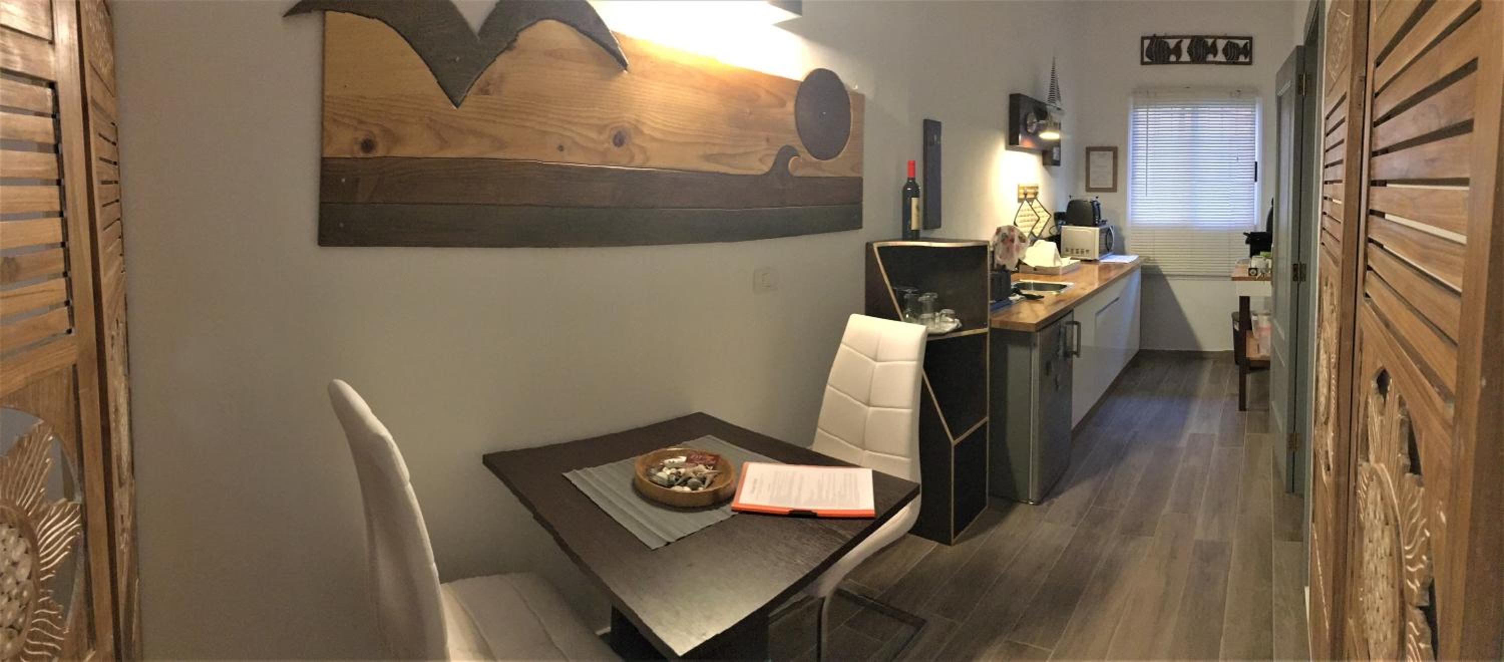 One-Bedroom Apartment photo 2