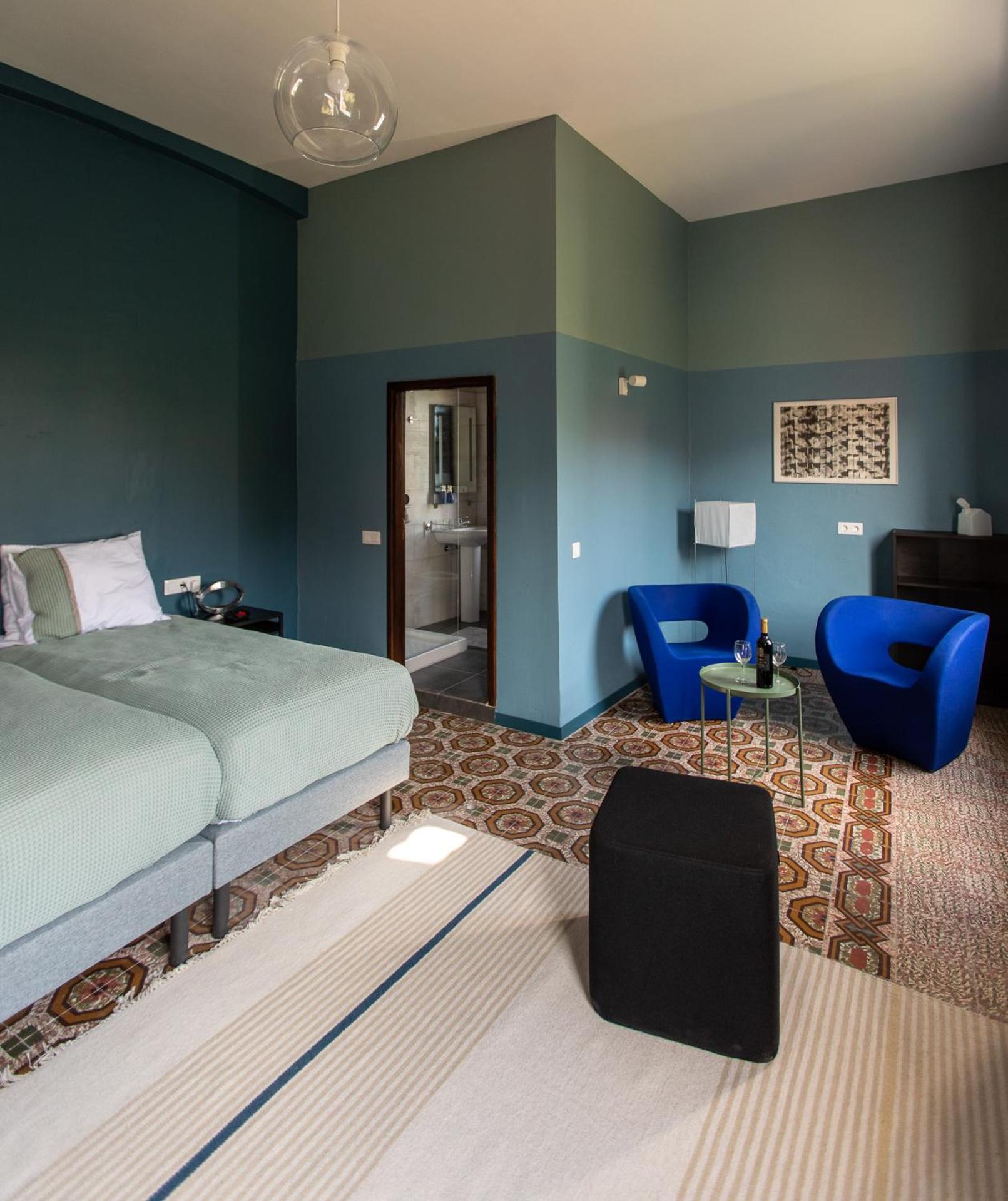 Double Room - Photo 16
