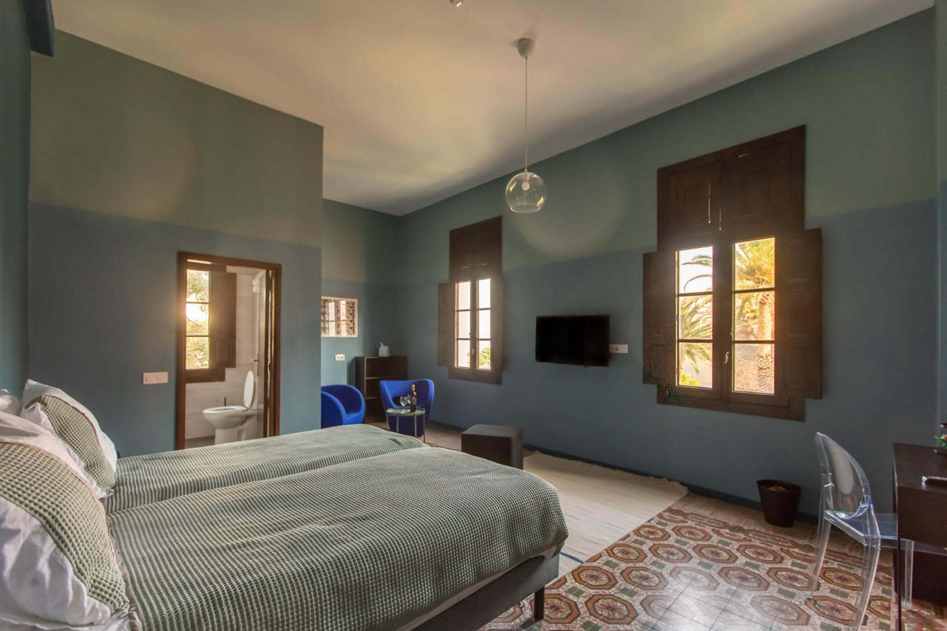 Double Room - Photo 14