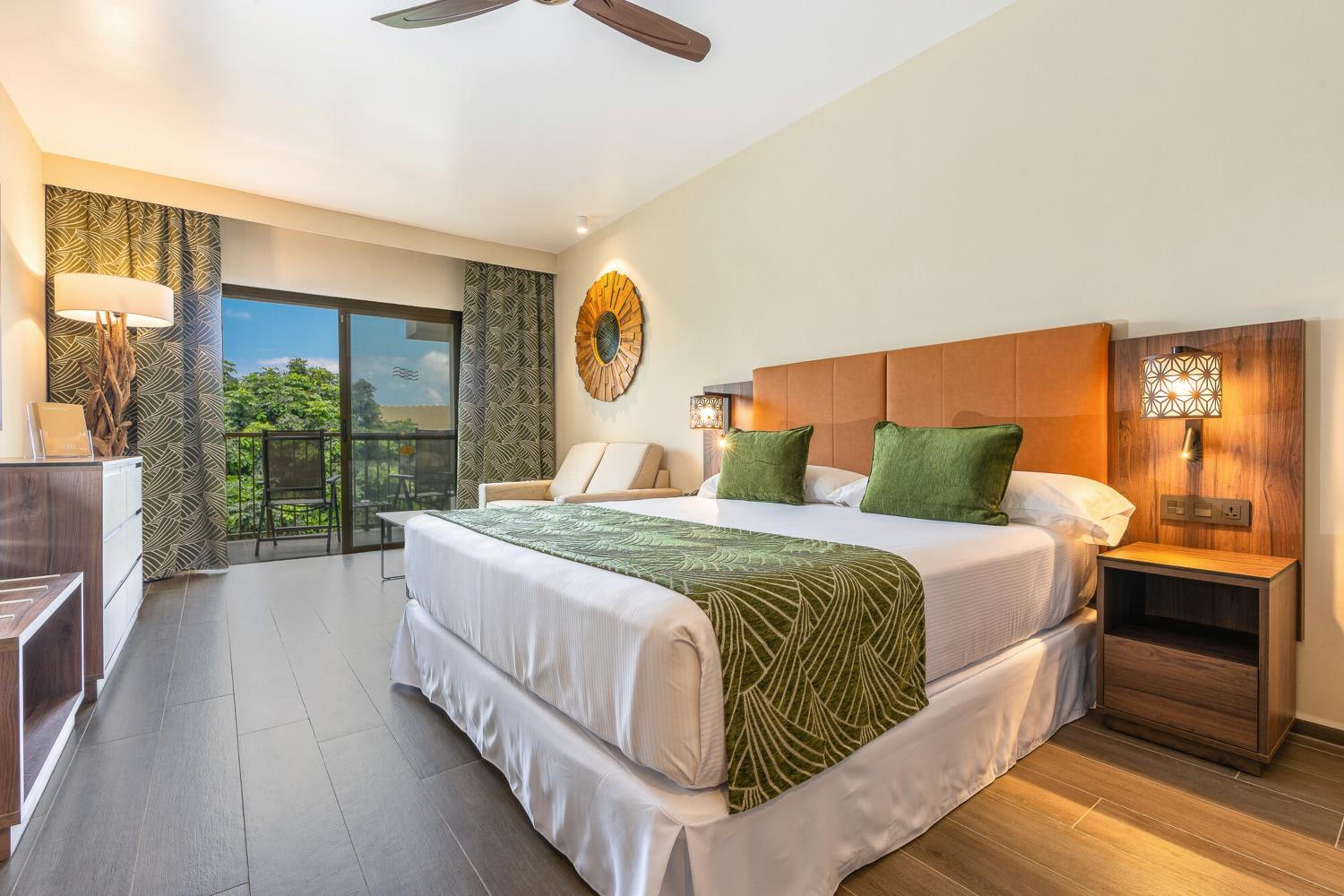 Junior Suite Courtyard