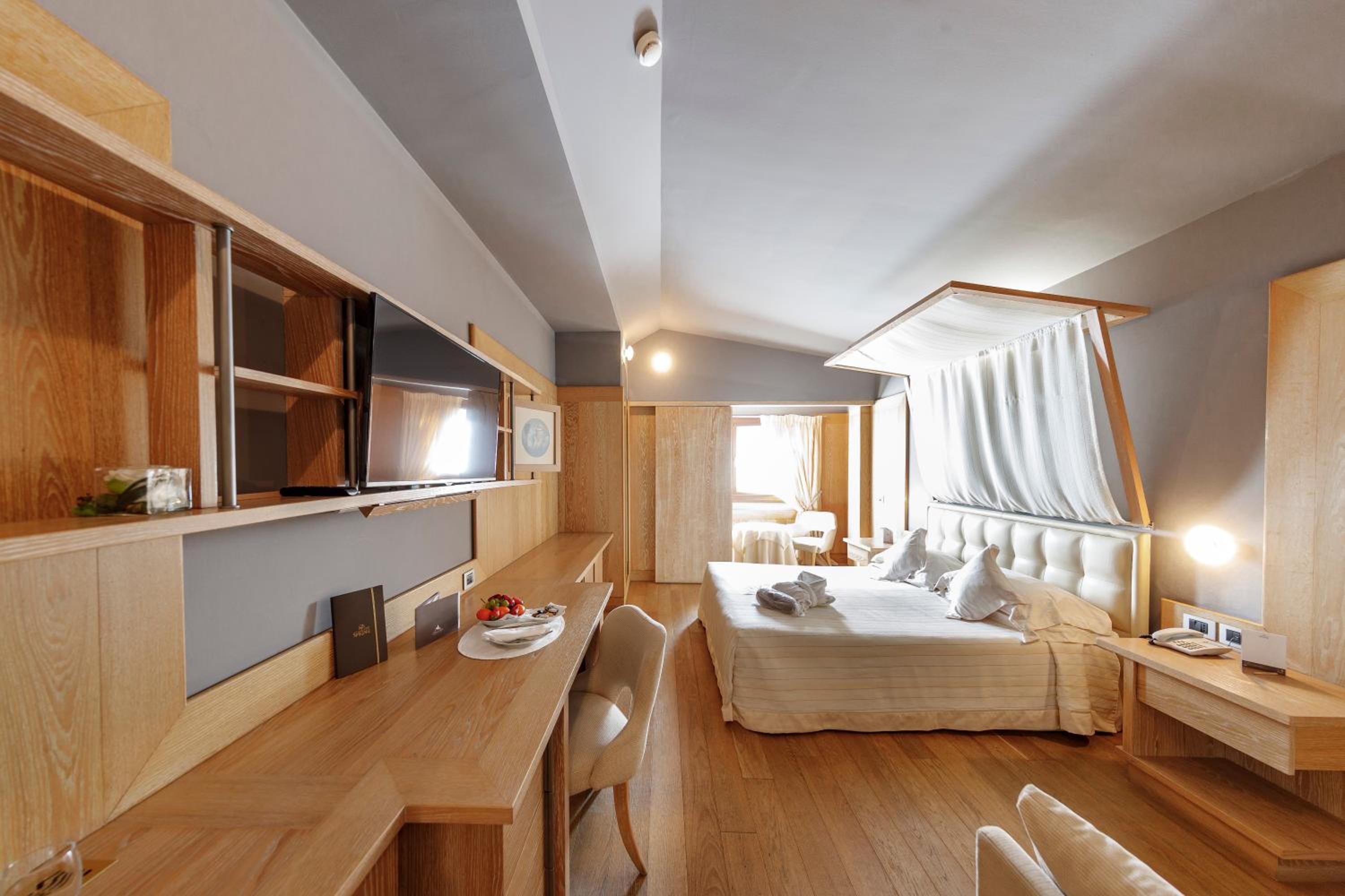 Deluxe Double Room - Photo 2