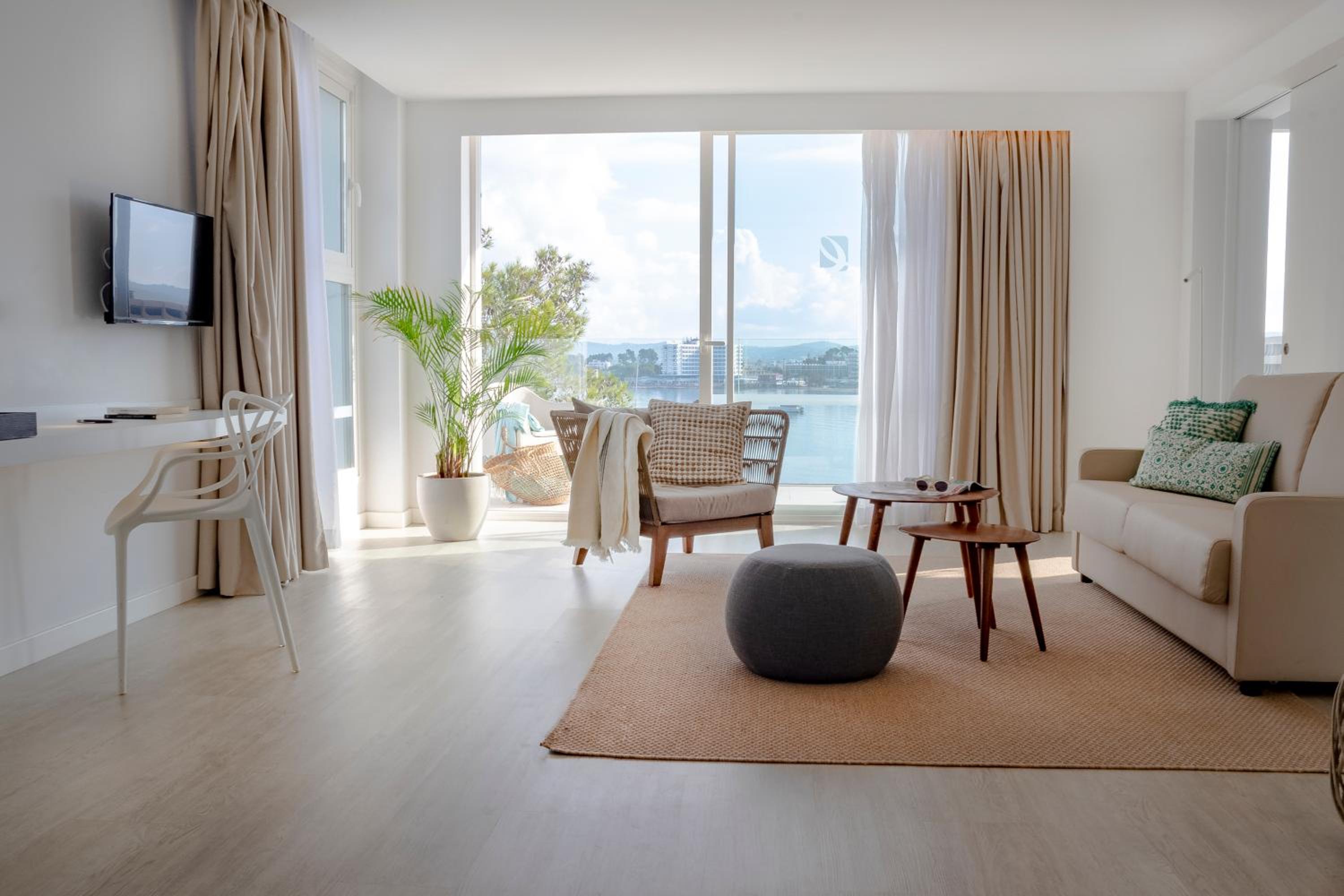 Suite with Sea View photo 3