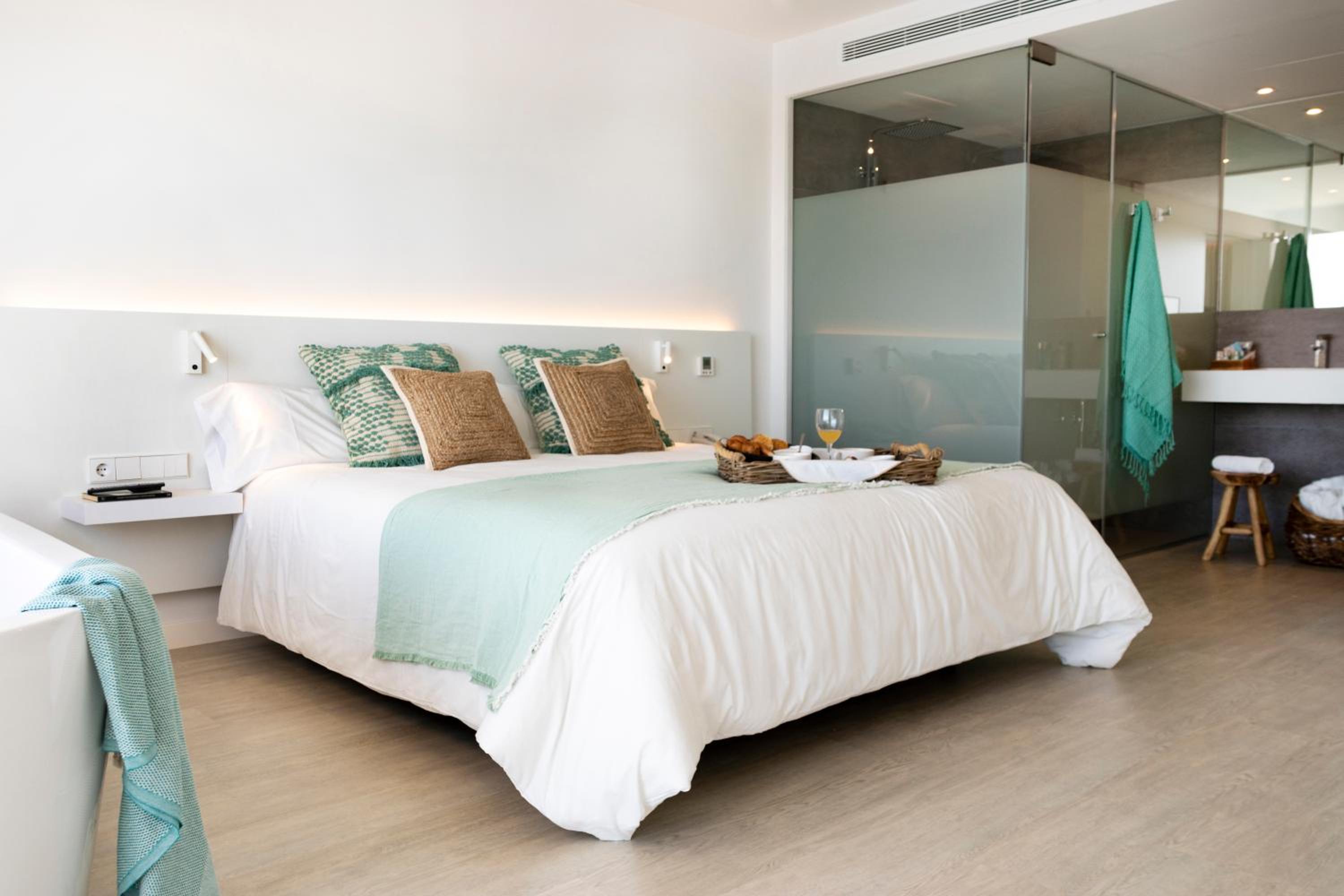 Suite with Garden View photo 2