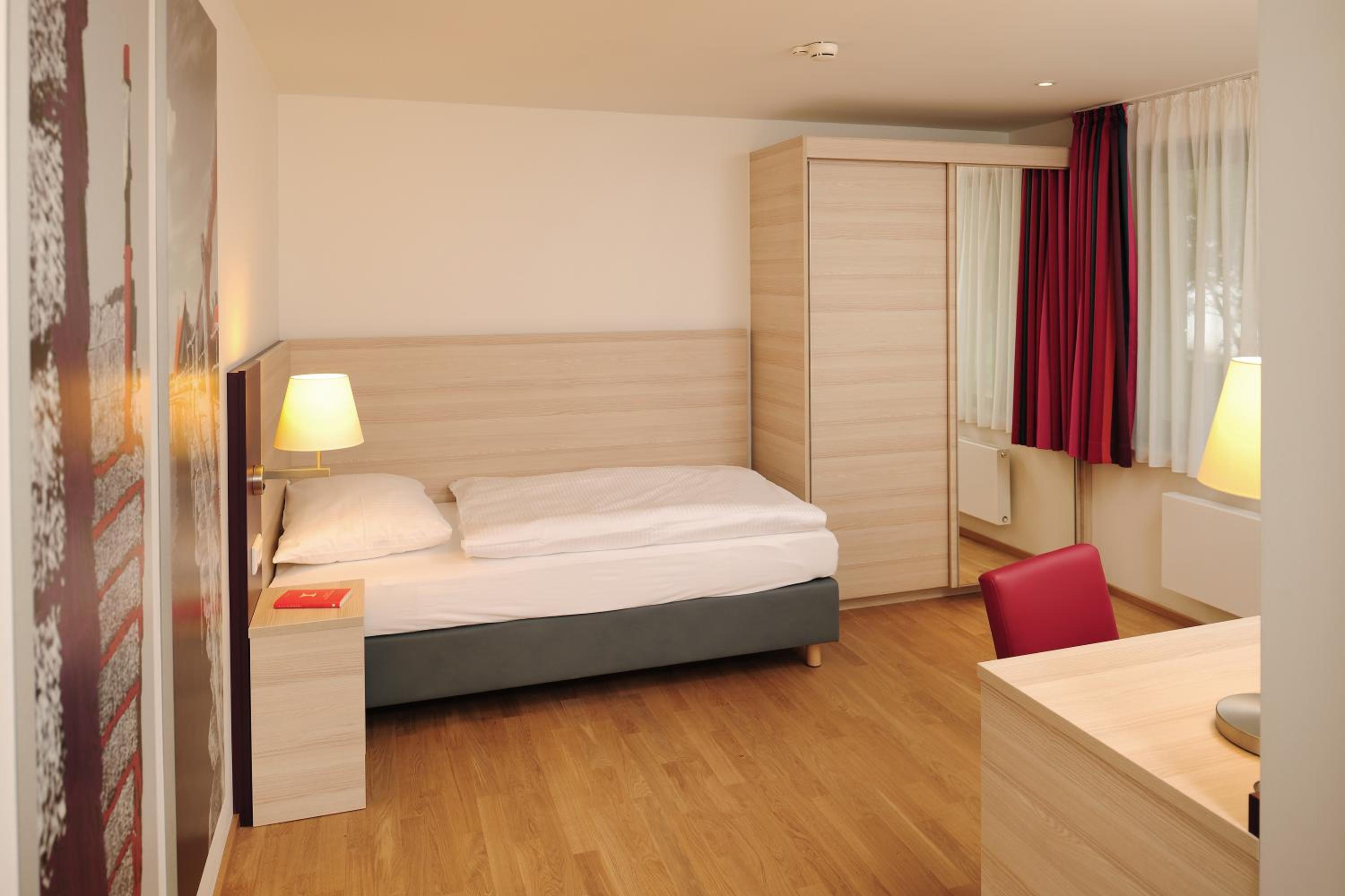 Single Room photo 1