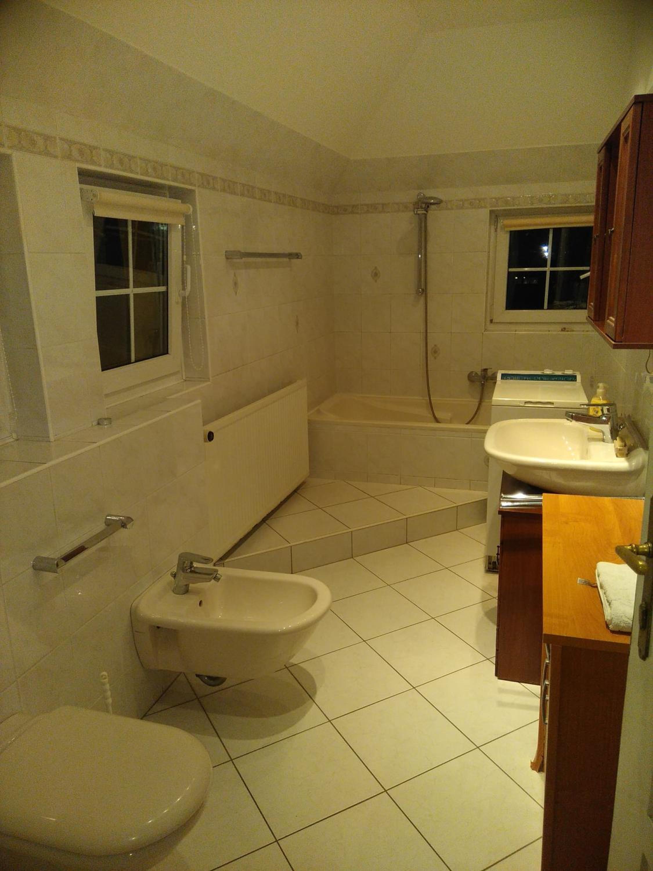 Deluxe Double Room with Extra Bed - Photo 5