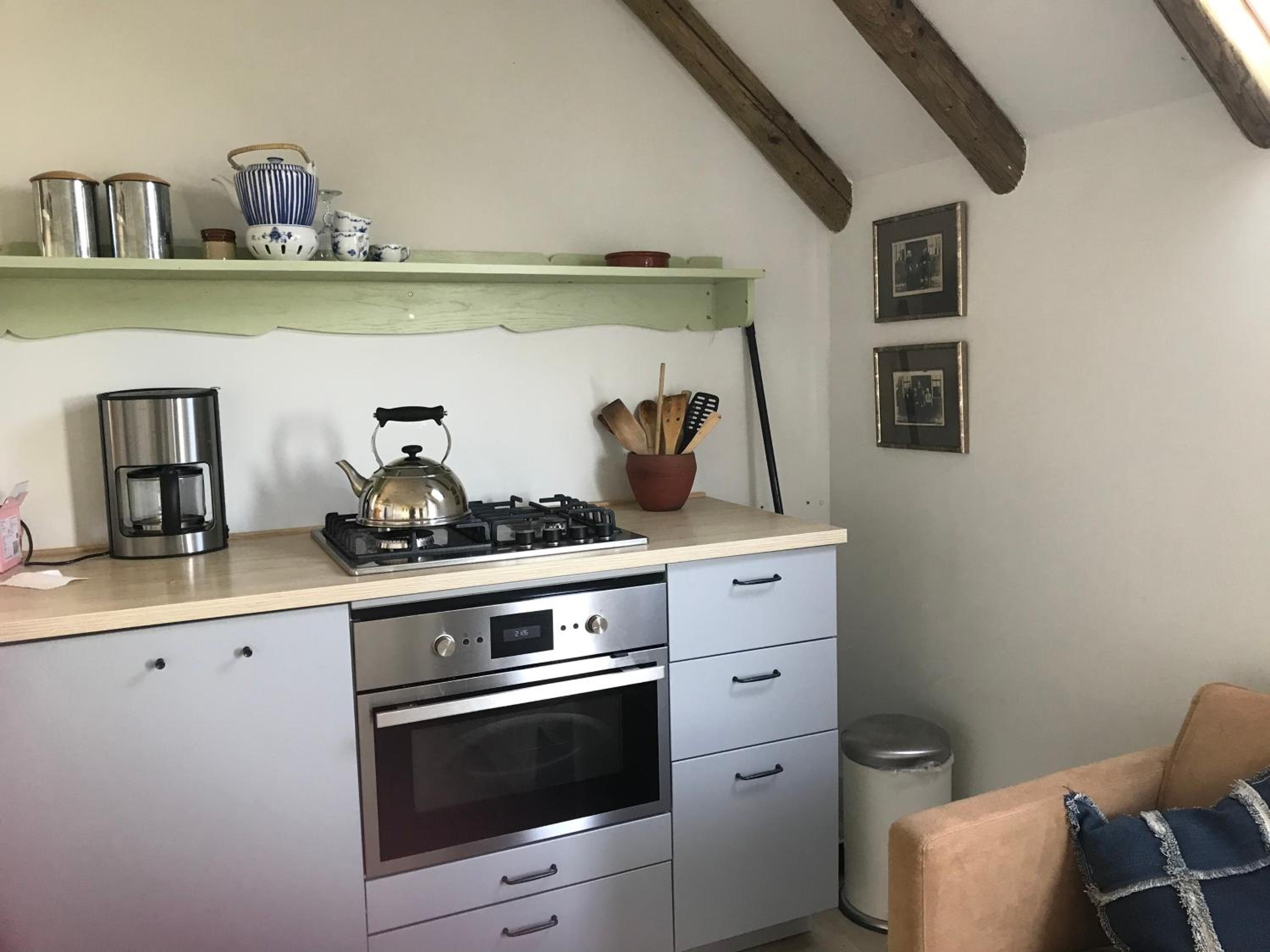 Studio Apartment - Photo 9