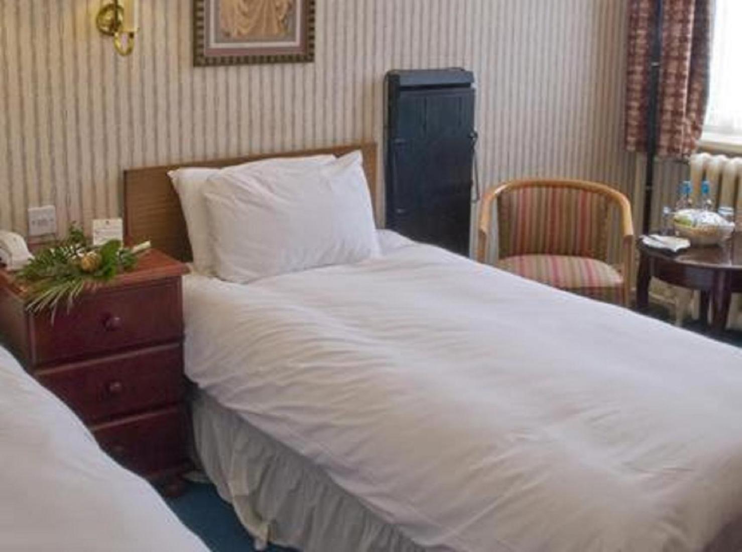 Twin Room with Sea View - Photo 2