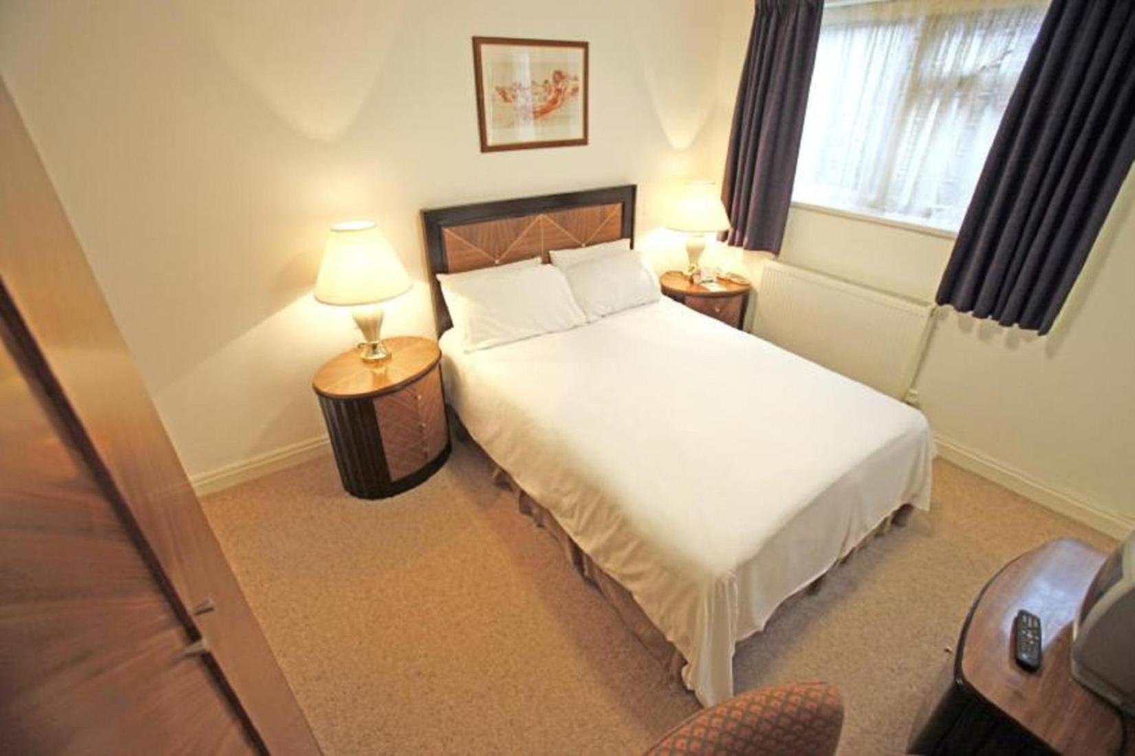 Double Room - Photo 3