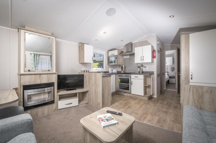 2 Bedroom Platinum Caravan