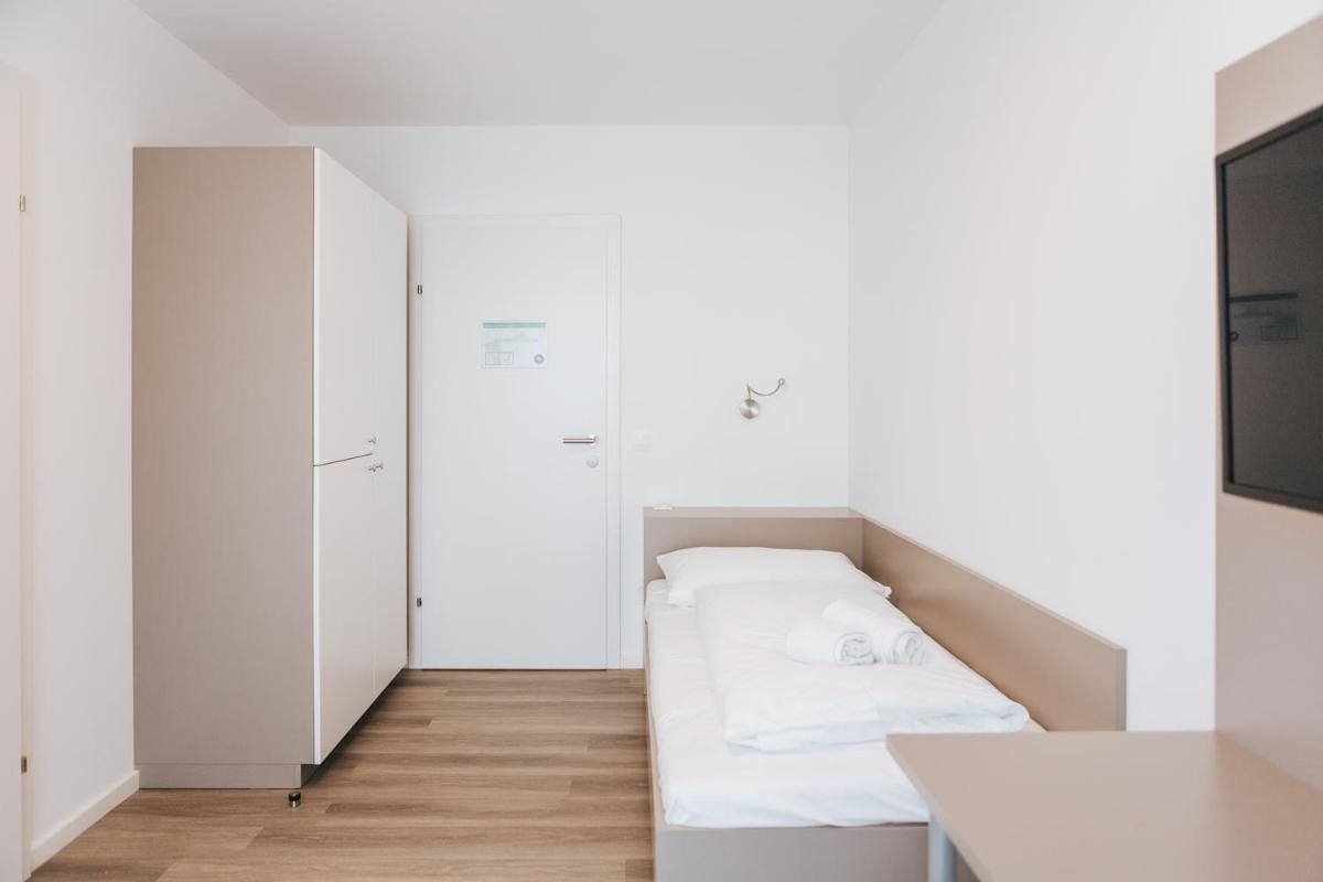 Single Room with Shared Bathroom