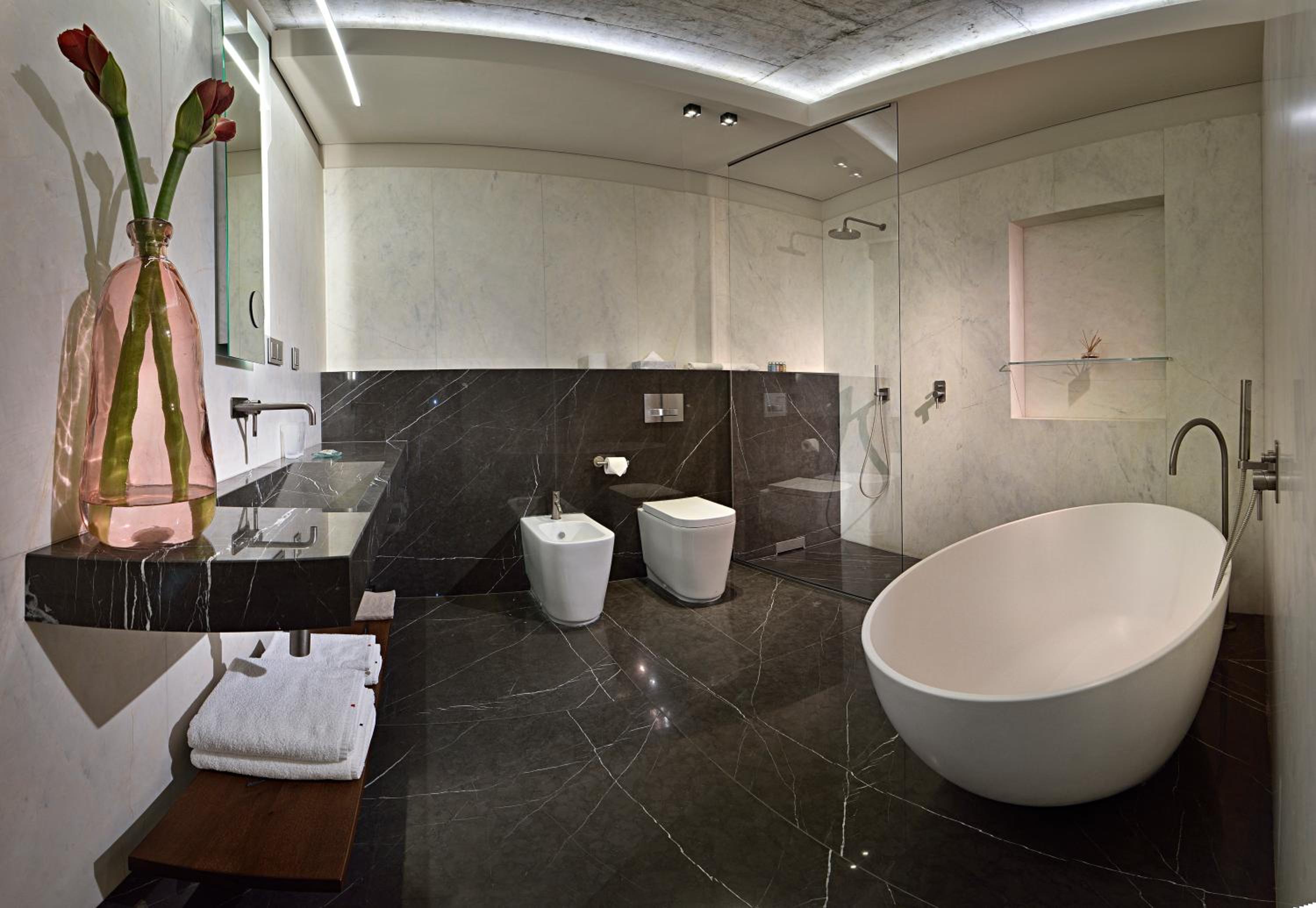 Twin Room - Photo 3