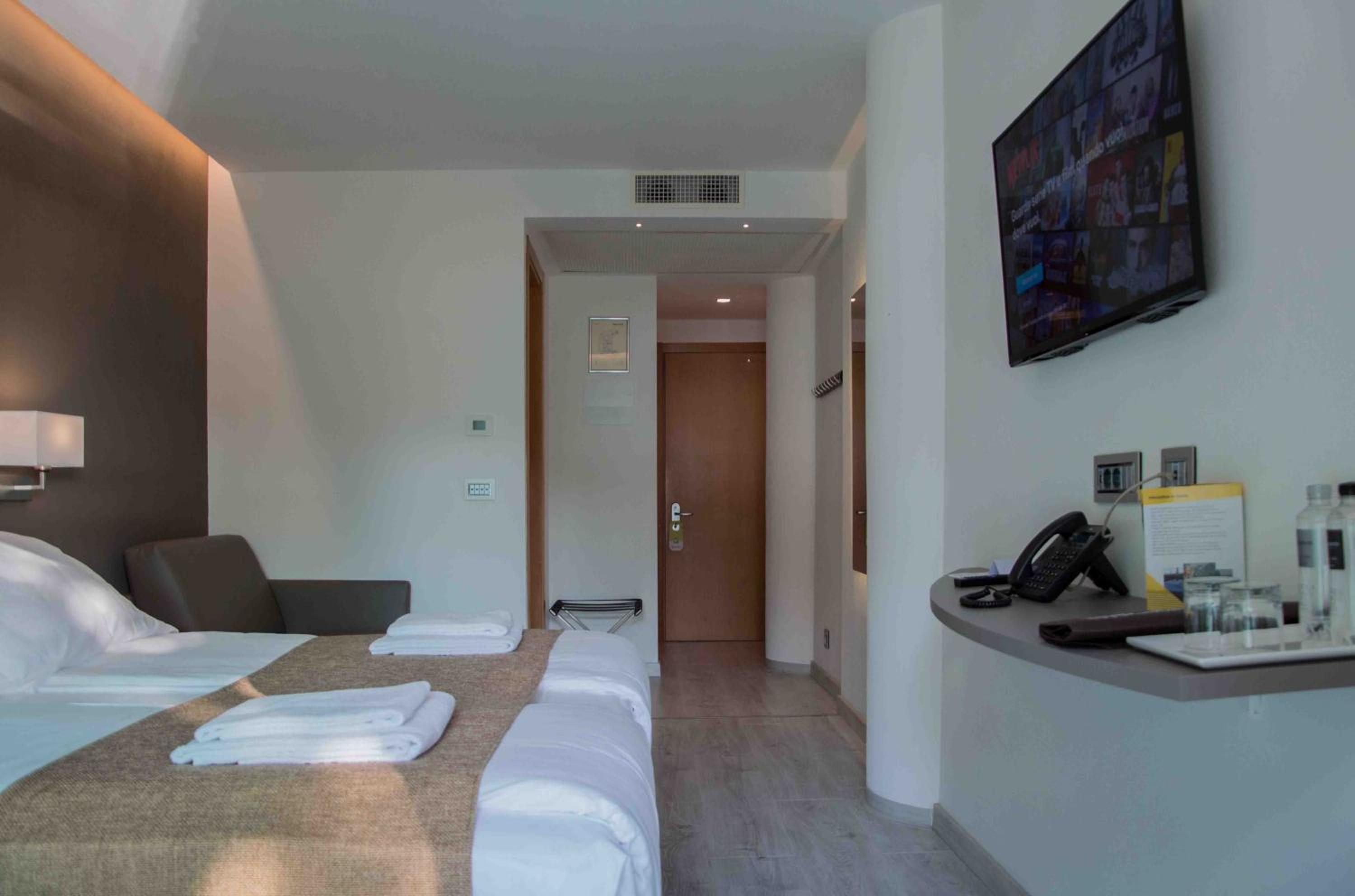 Superior Double Room - Photo 2